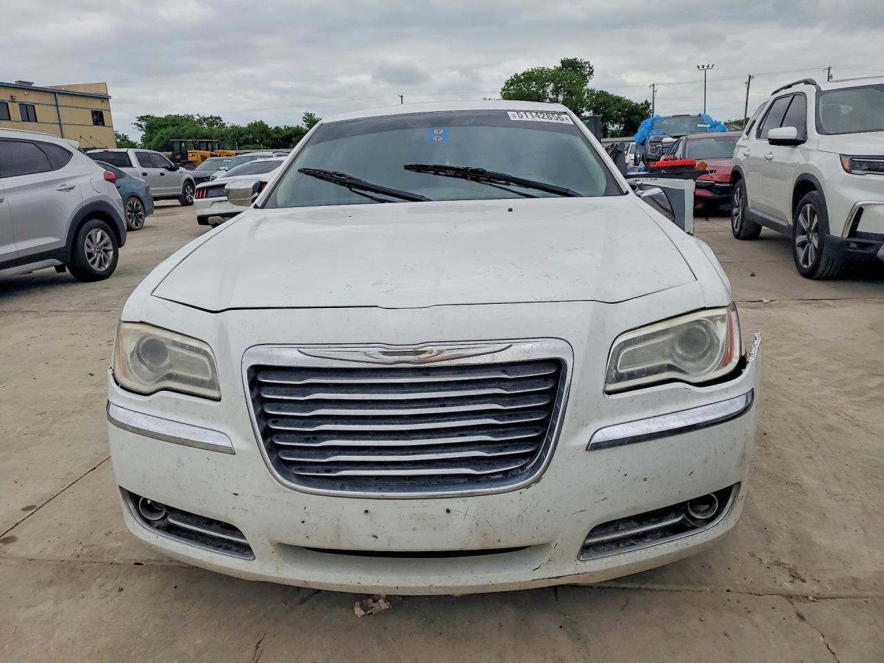 2012 Chrysler 300 Limited White vin: 2C3CCACG7CH182125
