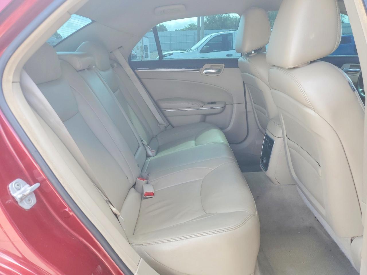 2012 Chrysler 300 Limited Burgundy vin: 2C3CCACG7CH265750