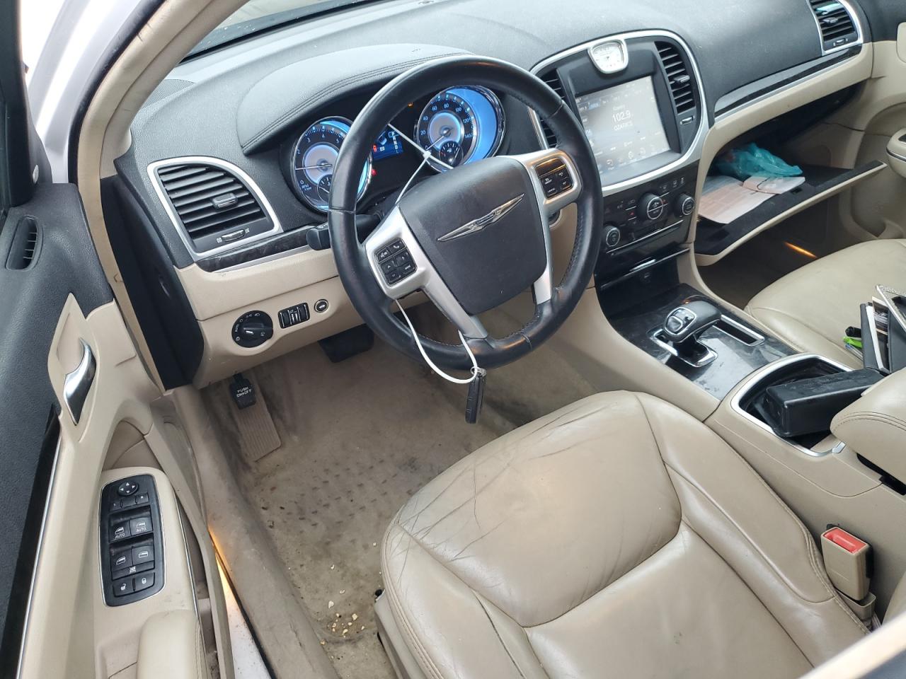 2012 Chrysler 300 Limited White vin: 2C3CCACG7CH274366