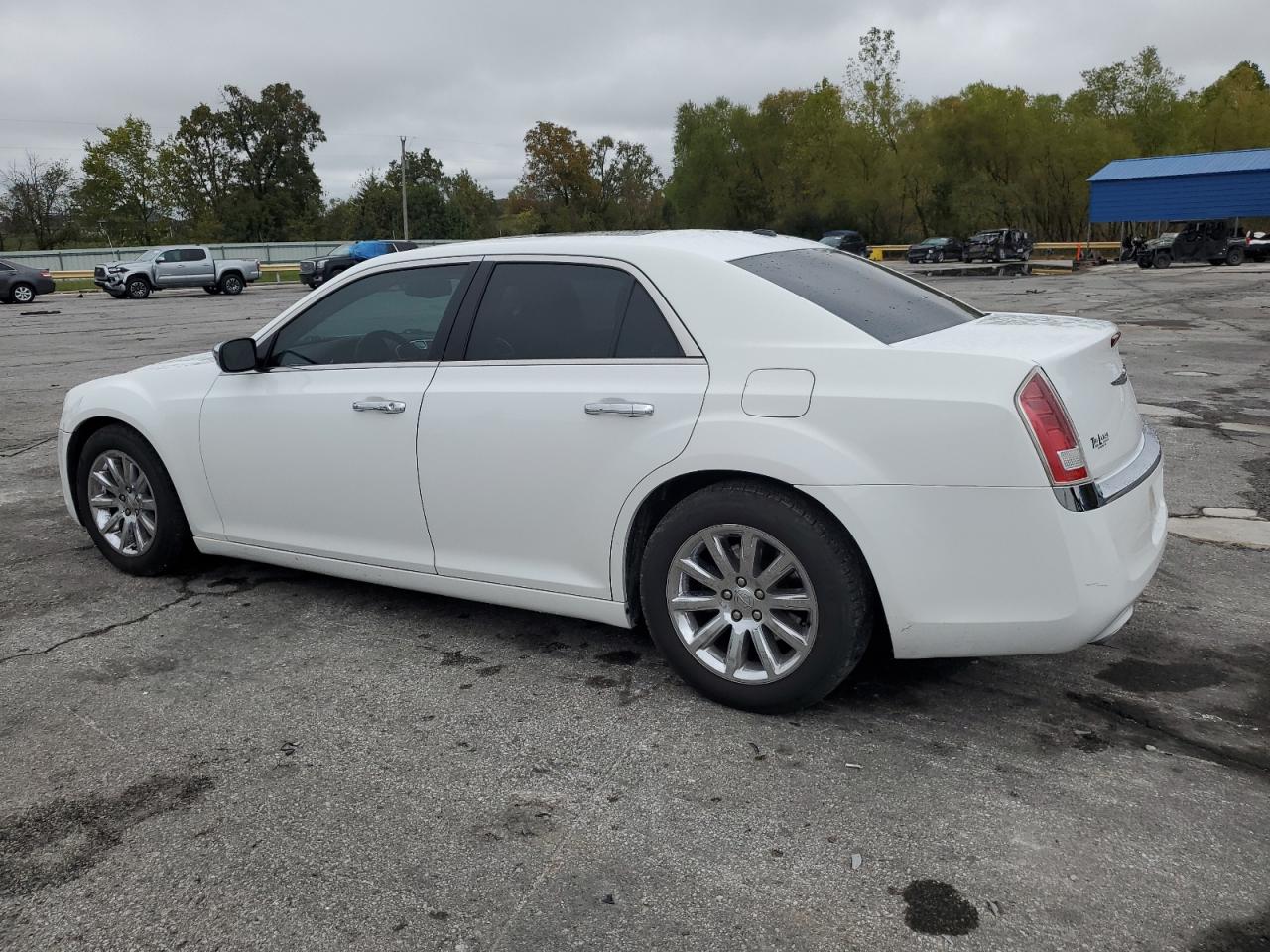 2012 Chrysler 300 Limited White vin: 2C3CCACG7CH274366