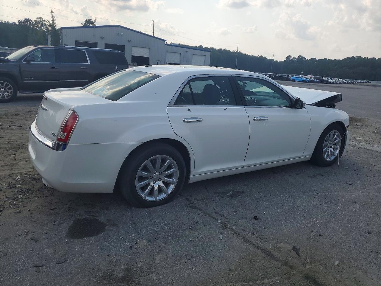 2012 Chrysler 300 Limited White vin: 2C3CCACG7CH274951