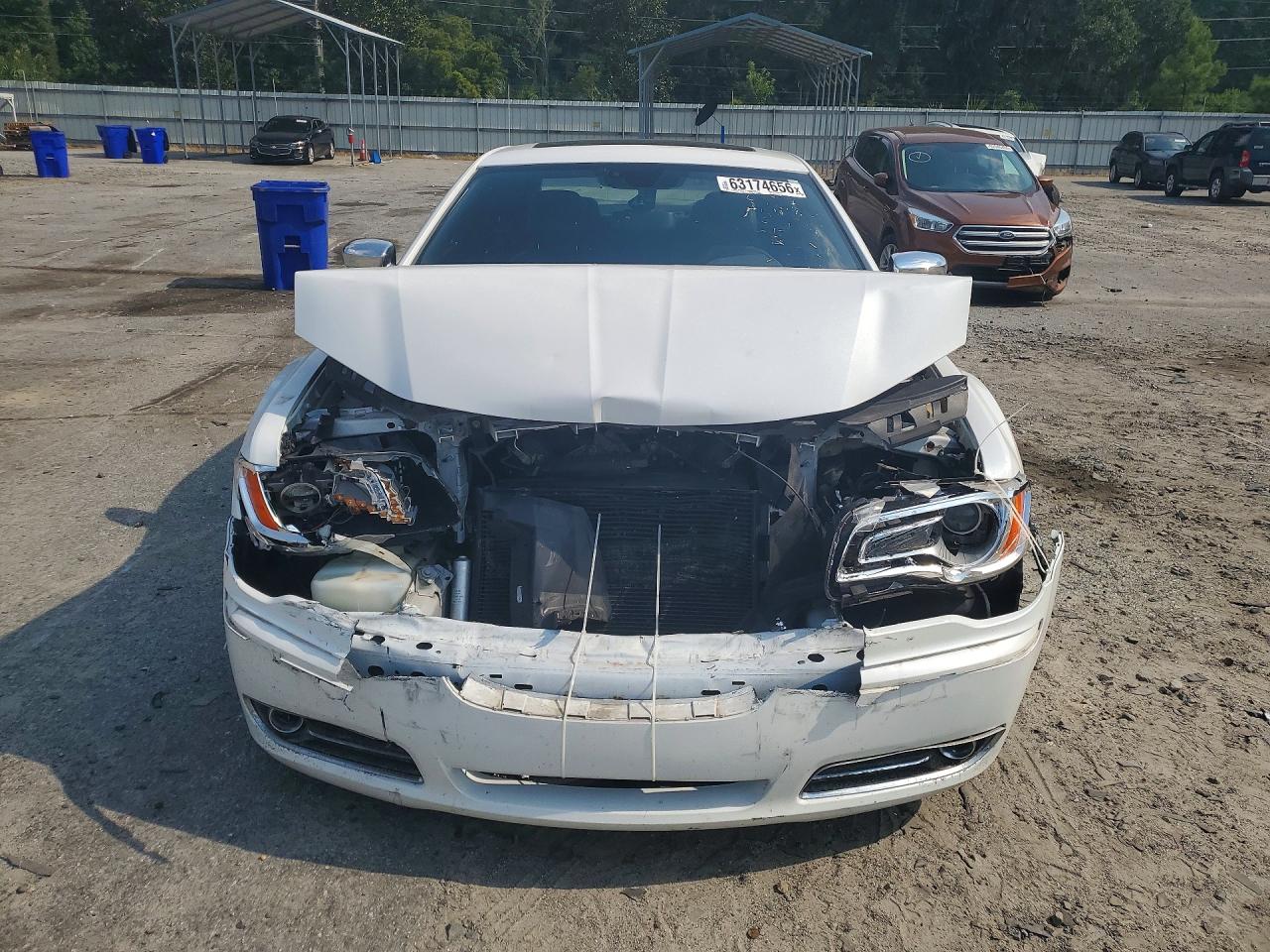 2012 Chrysler 300 Limited White vin: 2C3CCACG7CH274951