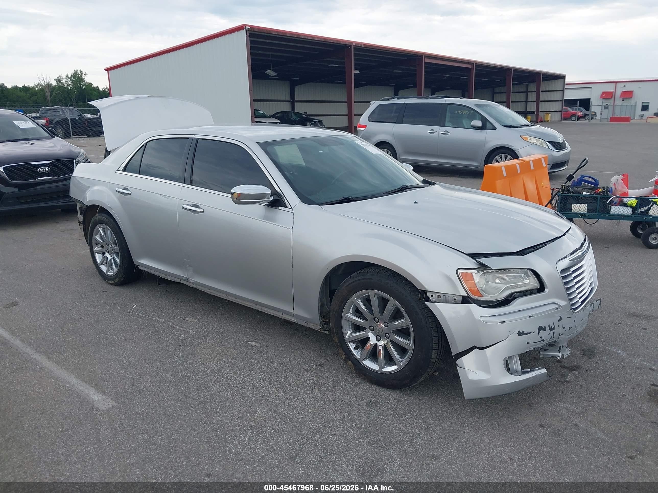 2012 Chrysler 300 Limited Silver vin: 2C3CCACG8CH113329