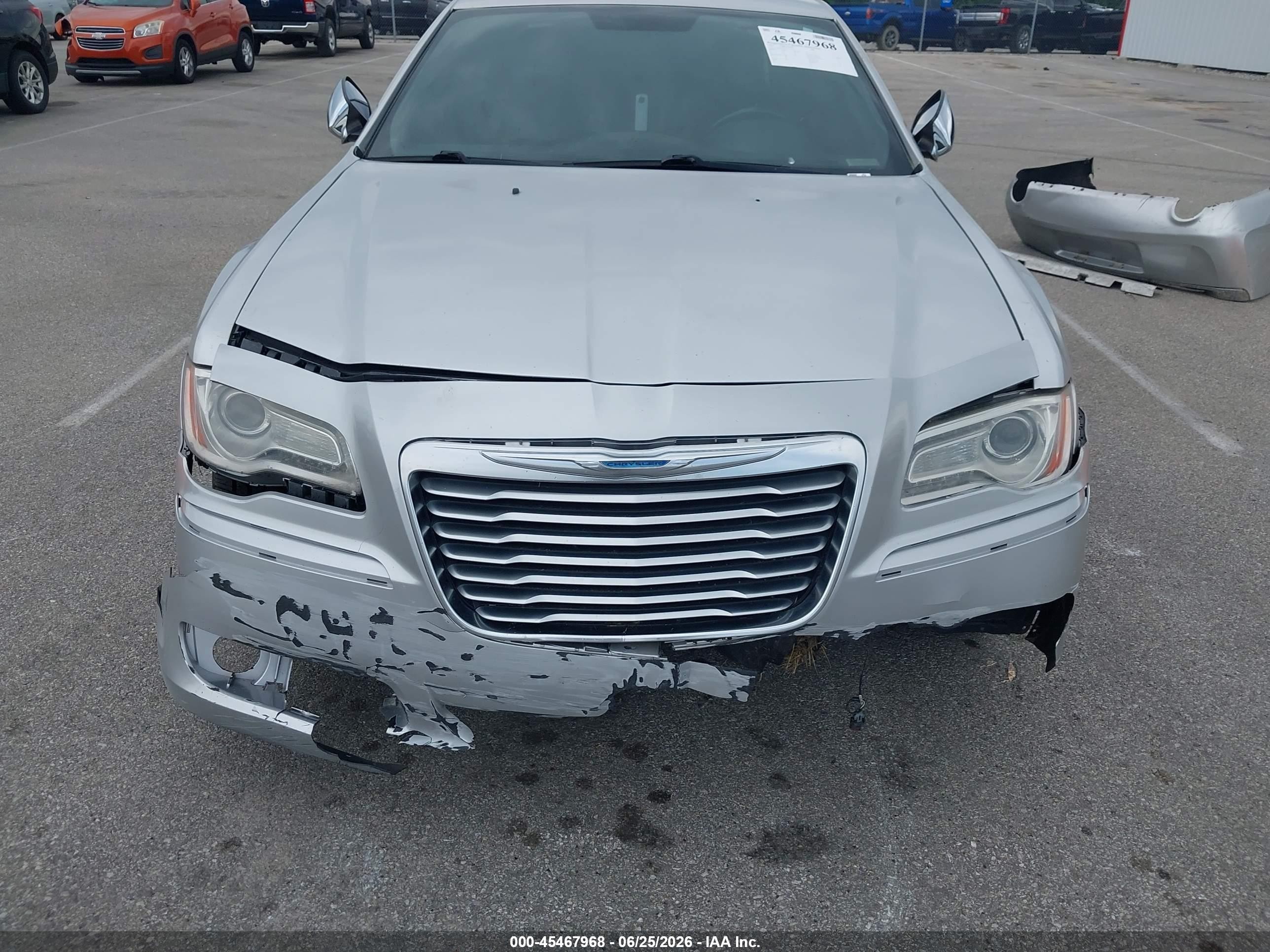 2012 Chrysler 300 Limited Silver vin: 2C3CCACG8CH113329