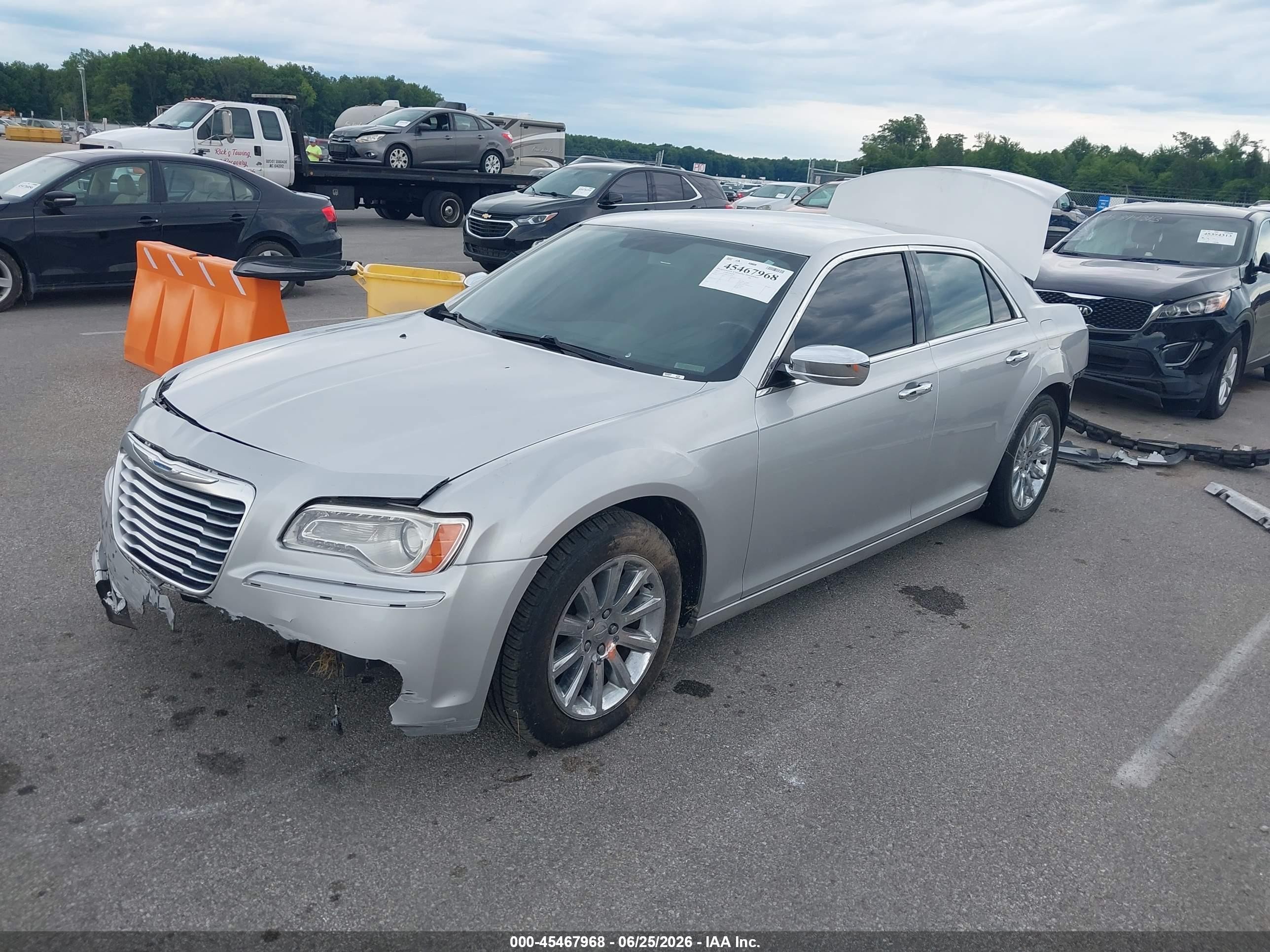 2012 Chrysler 300 Limited Silver vin: 2C3CCACG8CH113329