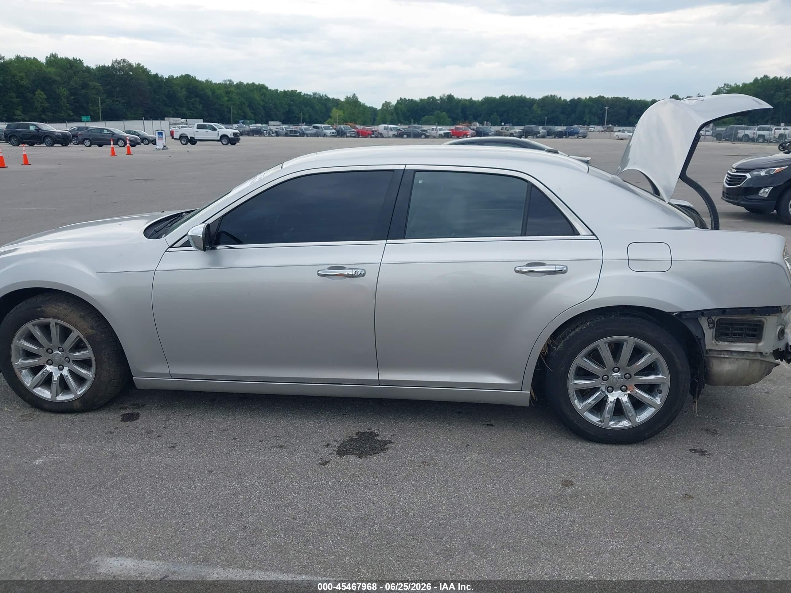 2012 Chrysler 300 Limited Silver vin: 2C3CCACG8CH113329