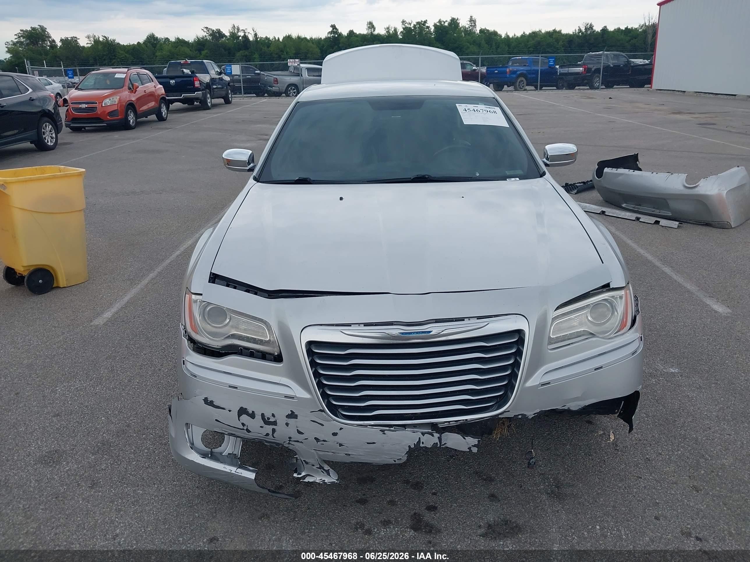 2012 Chrysler 300 Limited Silver vin: 2C3CCACG8CH113329