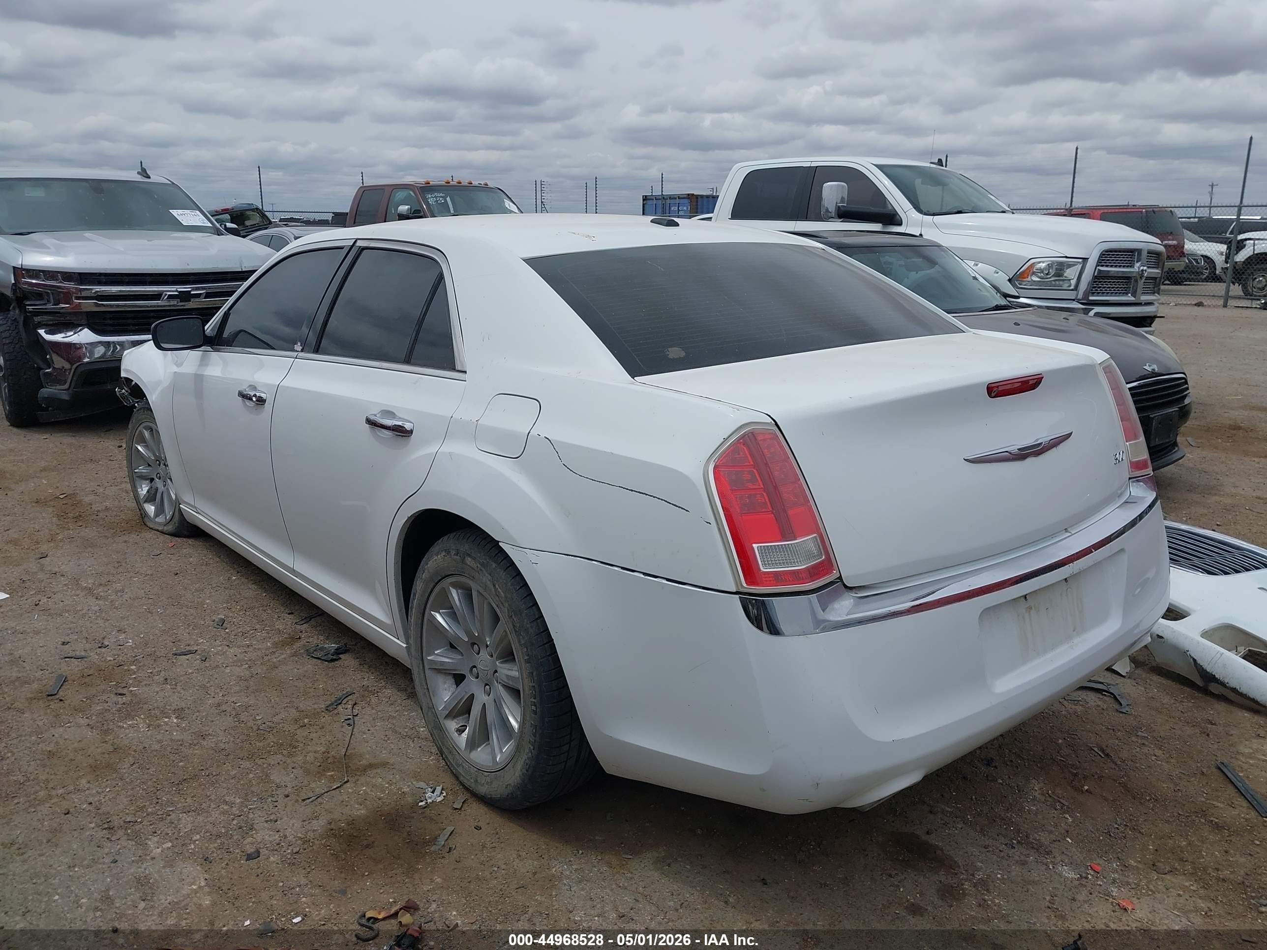 2012 Chrysler 300 Limited White vin: 2C3CCACG8CH192873