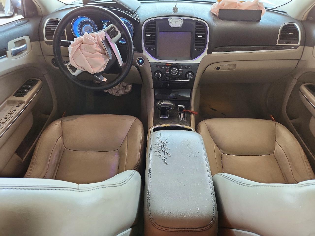 2012 Chrysler 300 Limited White vin: 2C3CCACG8CH204200