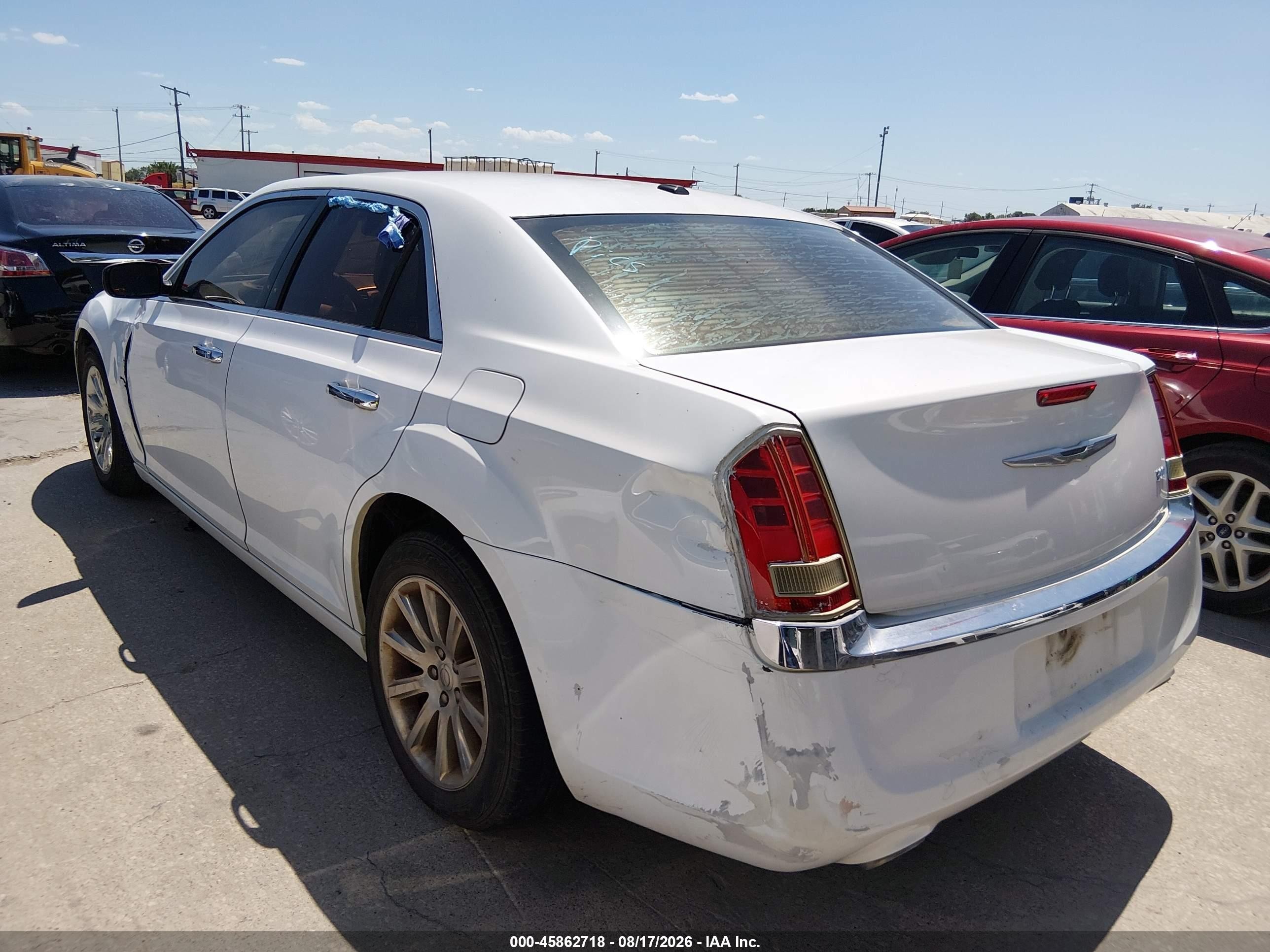 2012 Chrysler 300 Limited Белый vin: 2C3CCACG8CH221725