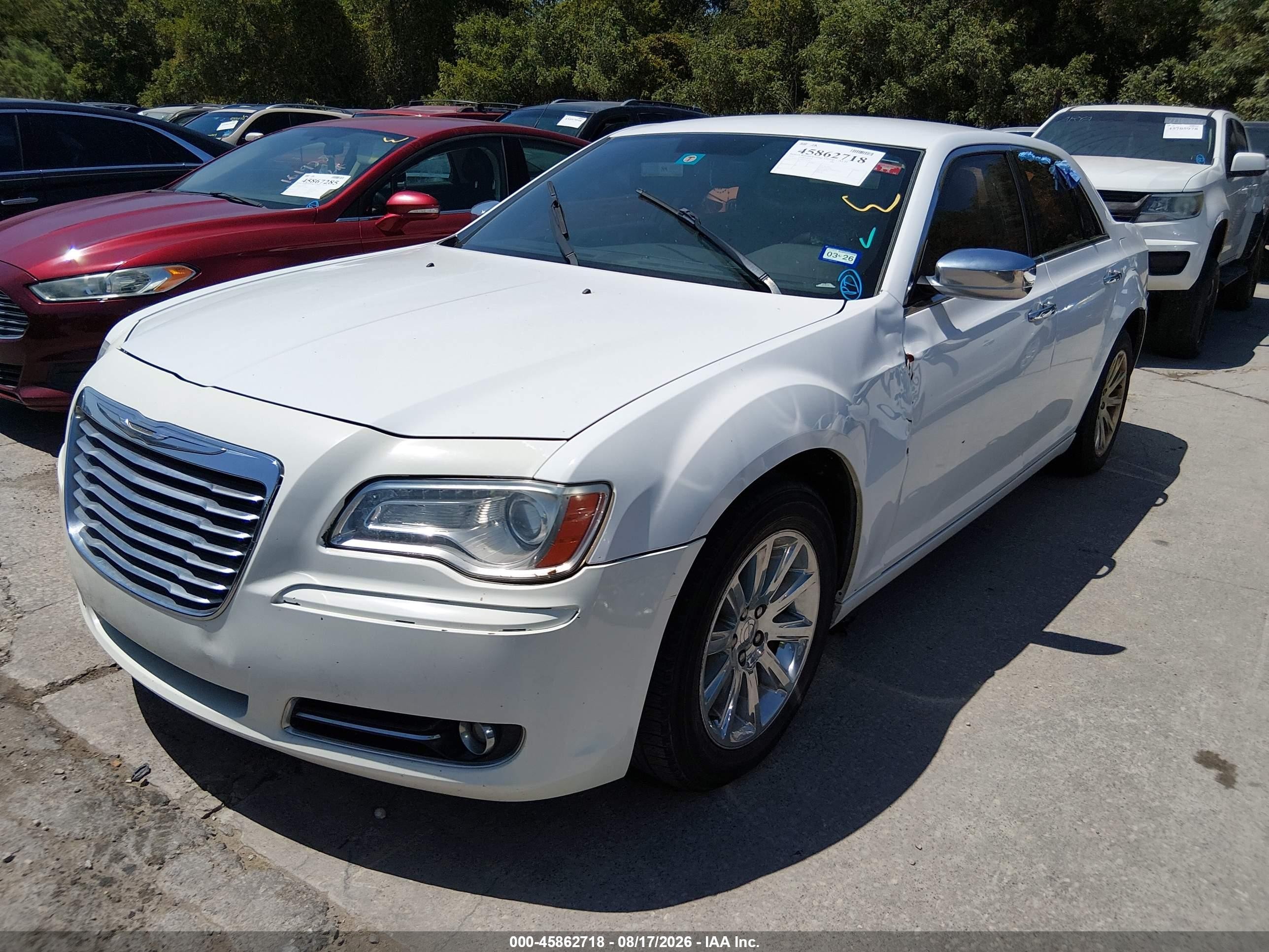 2012 Chrysler 300 Limited Белый vin: 2C3CCACG8CH221725
