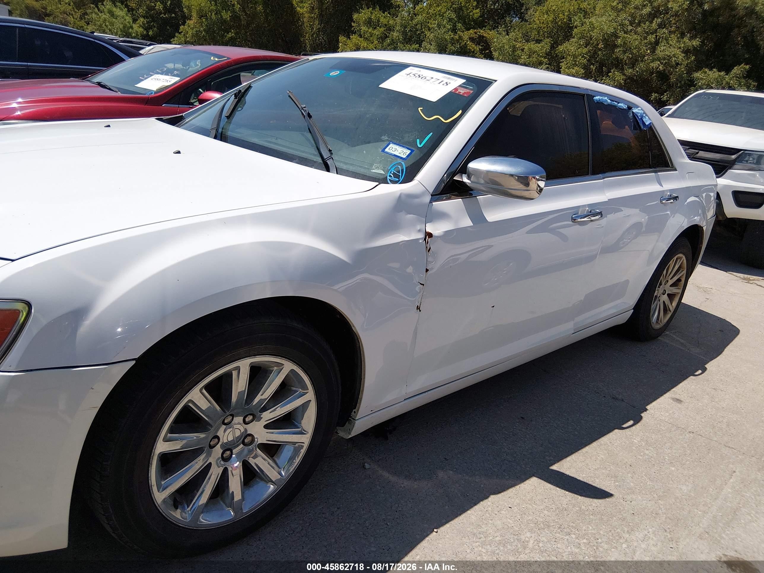 2012 Chrysler 300 Limited Белый vin: 2C3CCACG8CH221725