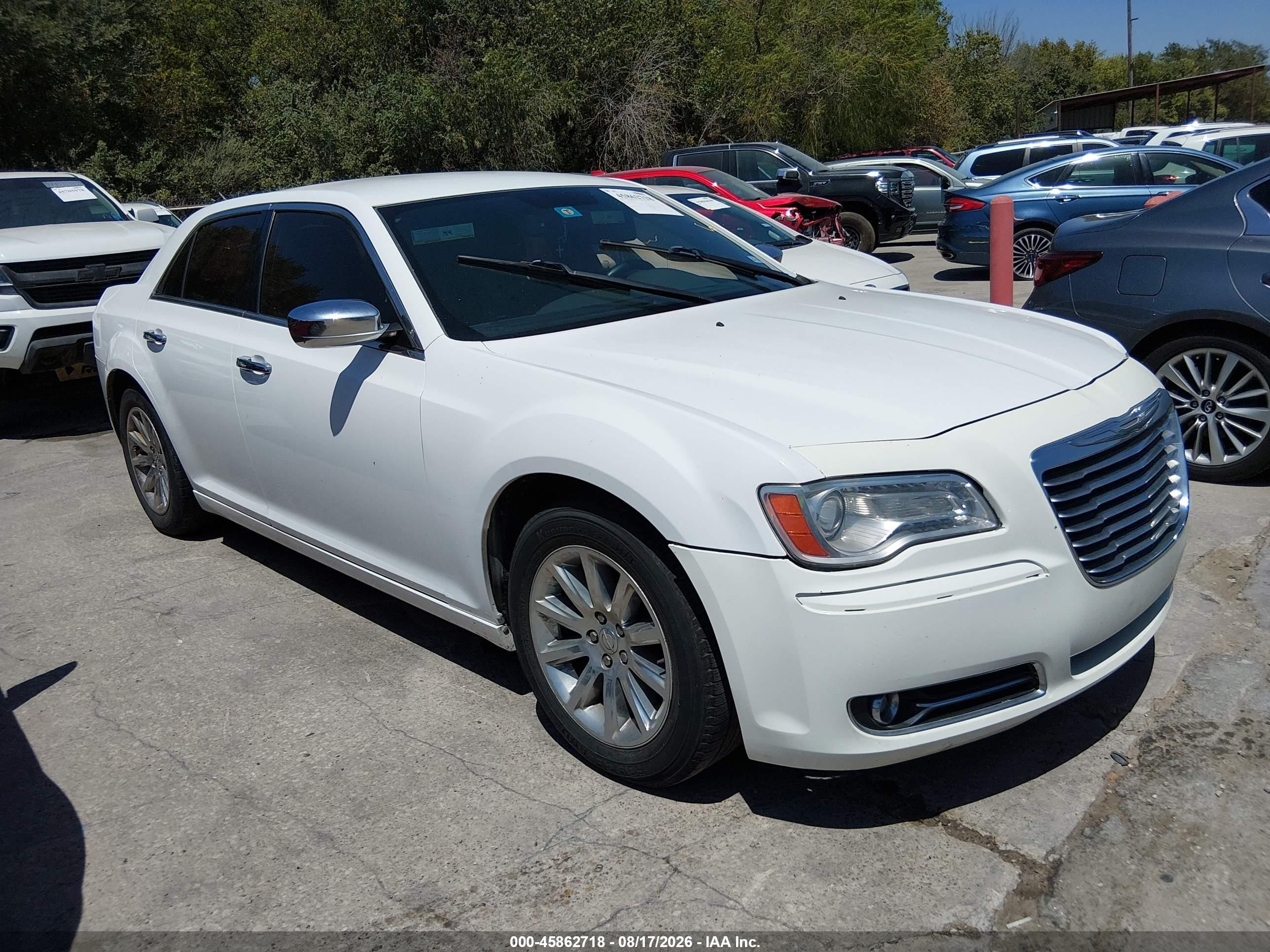 2012 Chrysler 300 Limited White vin: 2C3CCACG8CH221725