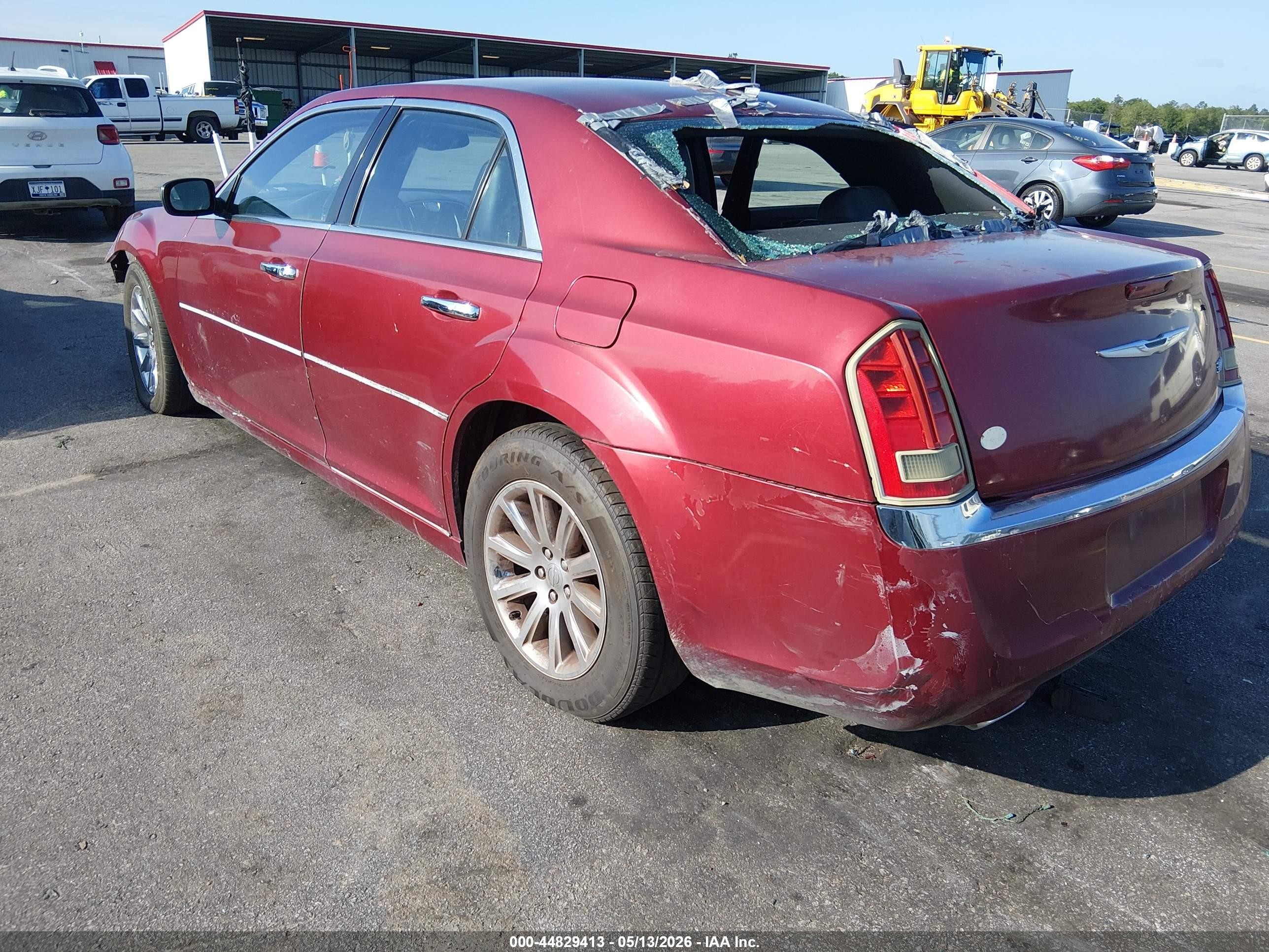 2012 Chrysler 300 Limited Burgundy vin: 2C3CCACG8CH237665