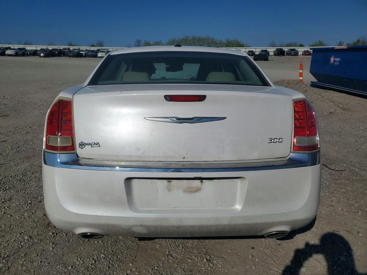 2012 Chrysler 300 Limited White vin: 2C3CCACG9CH138580