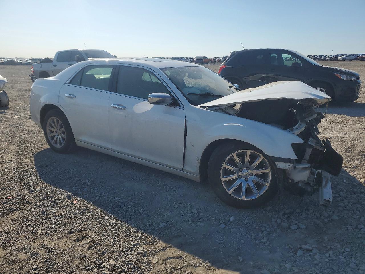 2012 Chrysler 300 Limited White vin: 2C3CCACG9CH138580