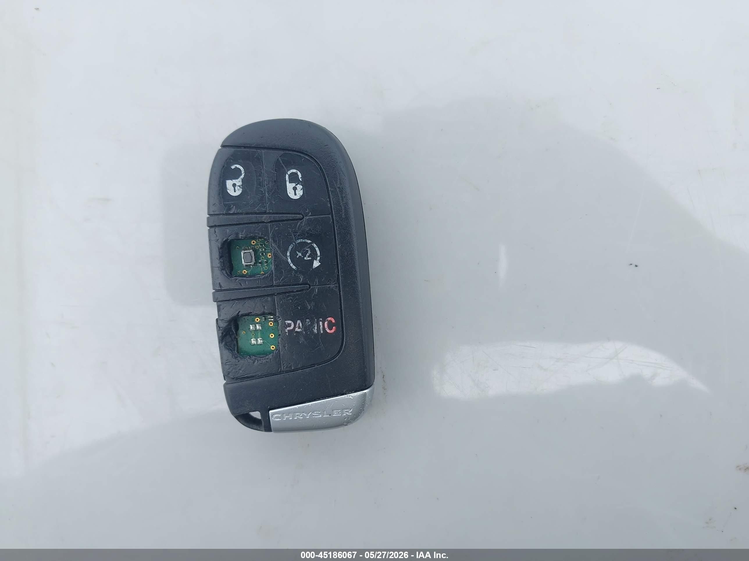 2012 Chrysler 300 Limited White vin: 2C3CCACGXCH188551