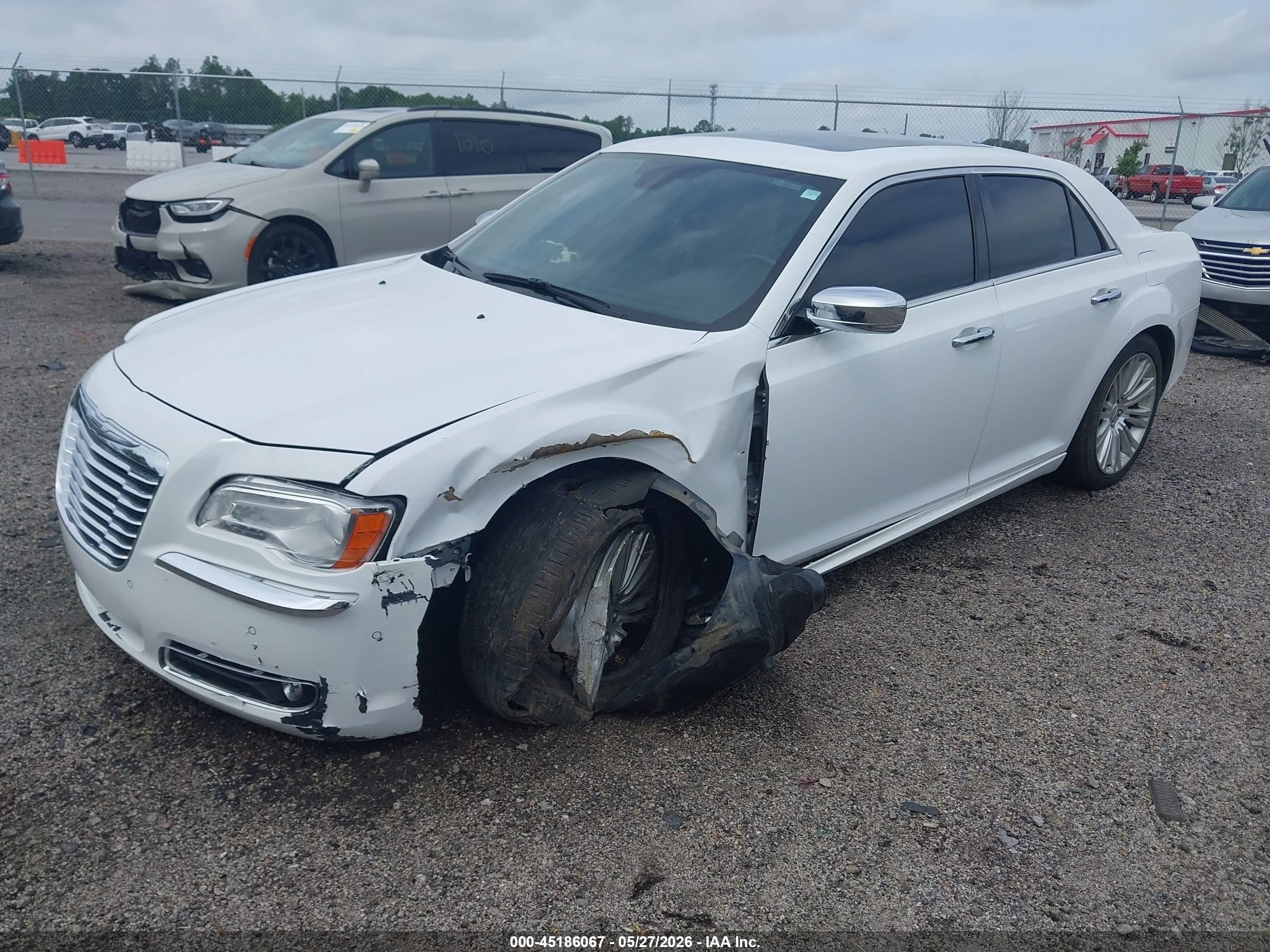 2012 Chrysler 300 Limited White vin: 2C3CCACGXCH188551