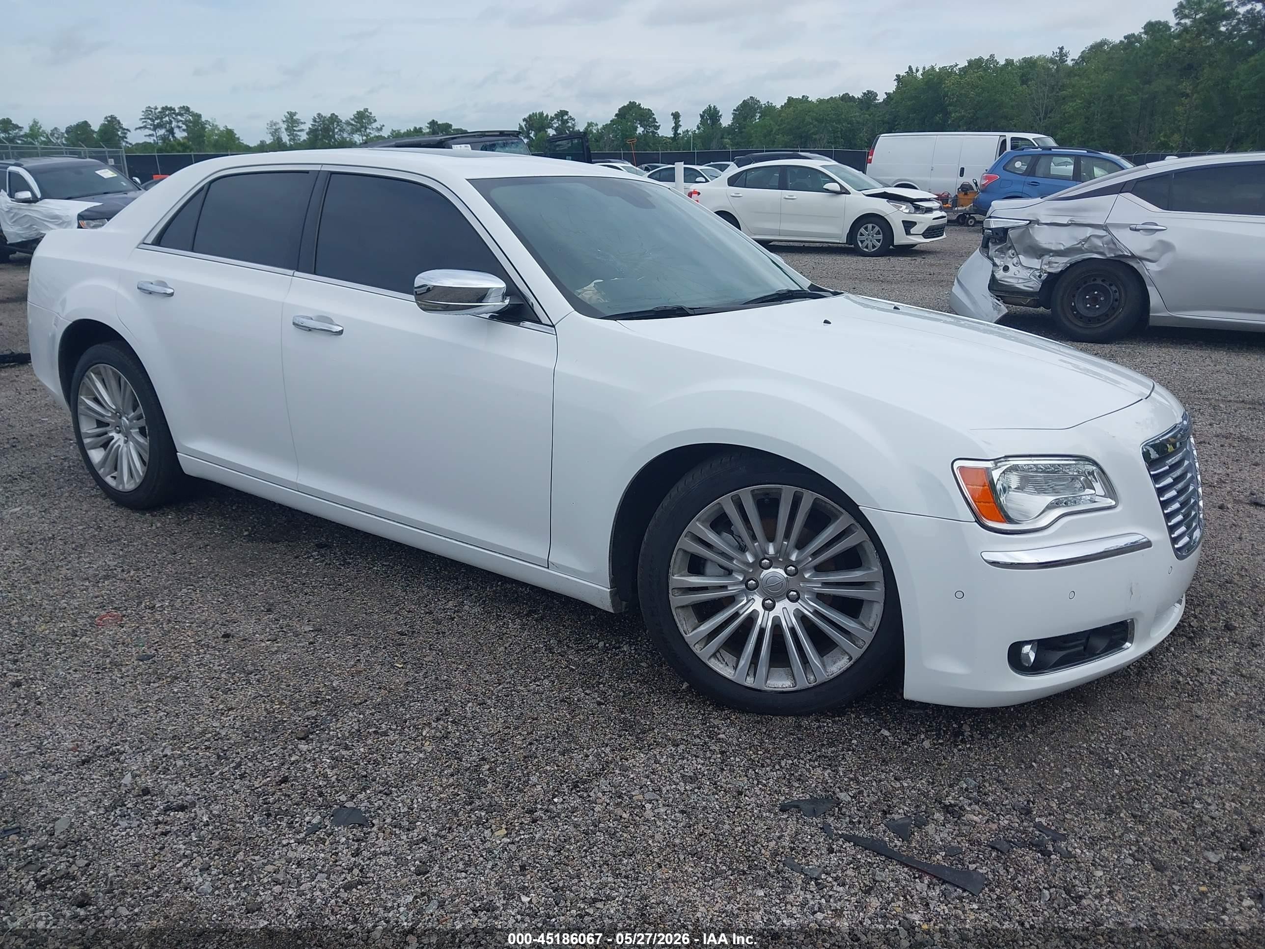 2012 Chrysler 300 Limited White vin: 2C3CCACGXCH188551
