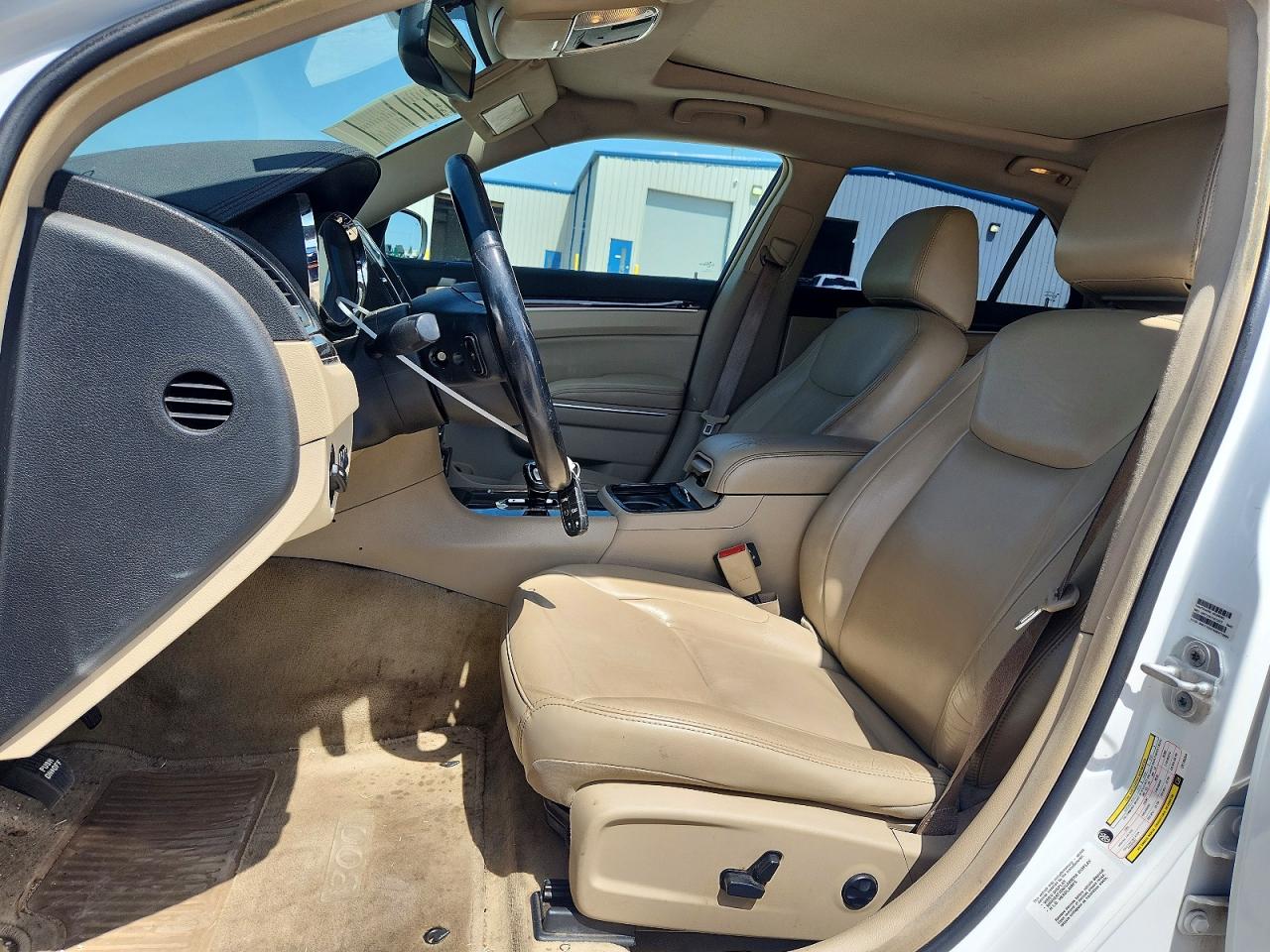 2012 Chrysler 300 Limited White vin: 2C3CCACGXCH195354