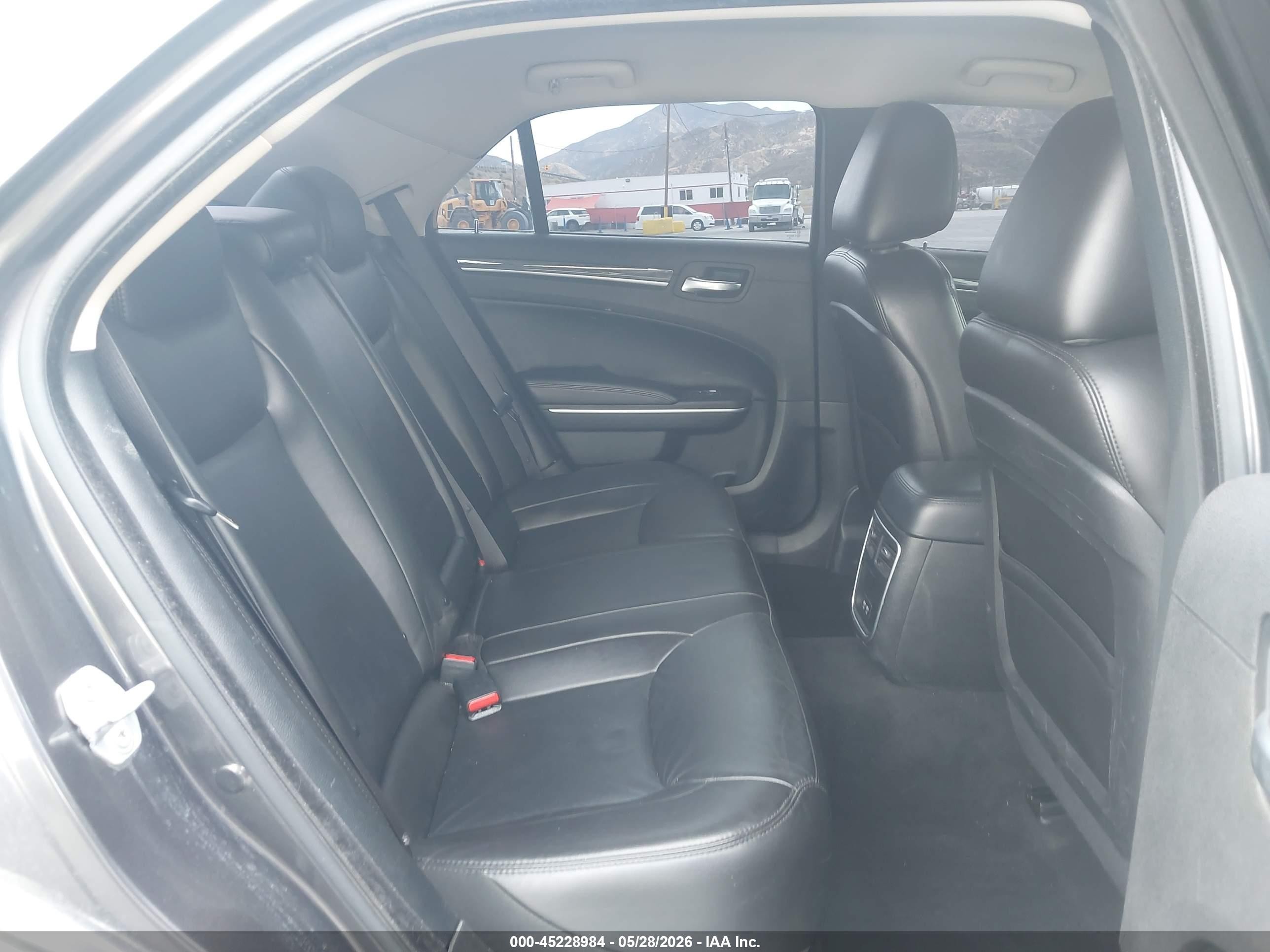 2022 Chrysler 300 Touring L Gray vin: 2C3CCADG9NH190826