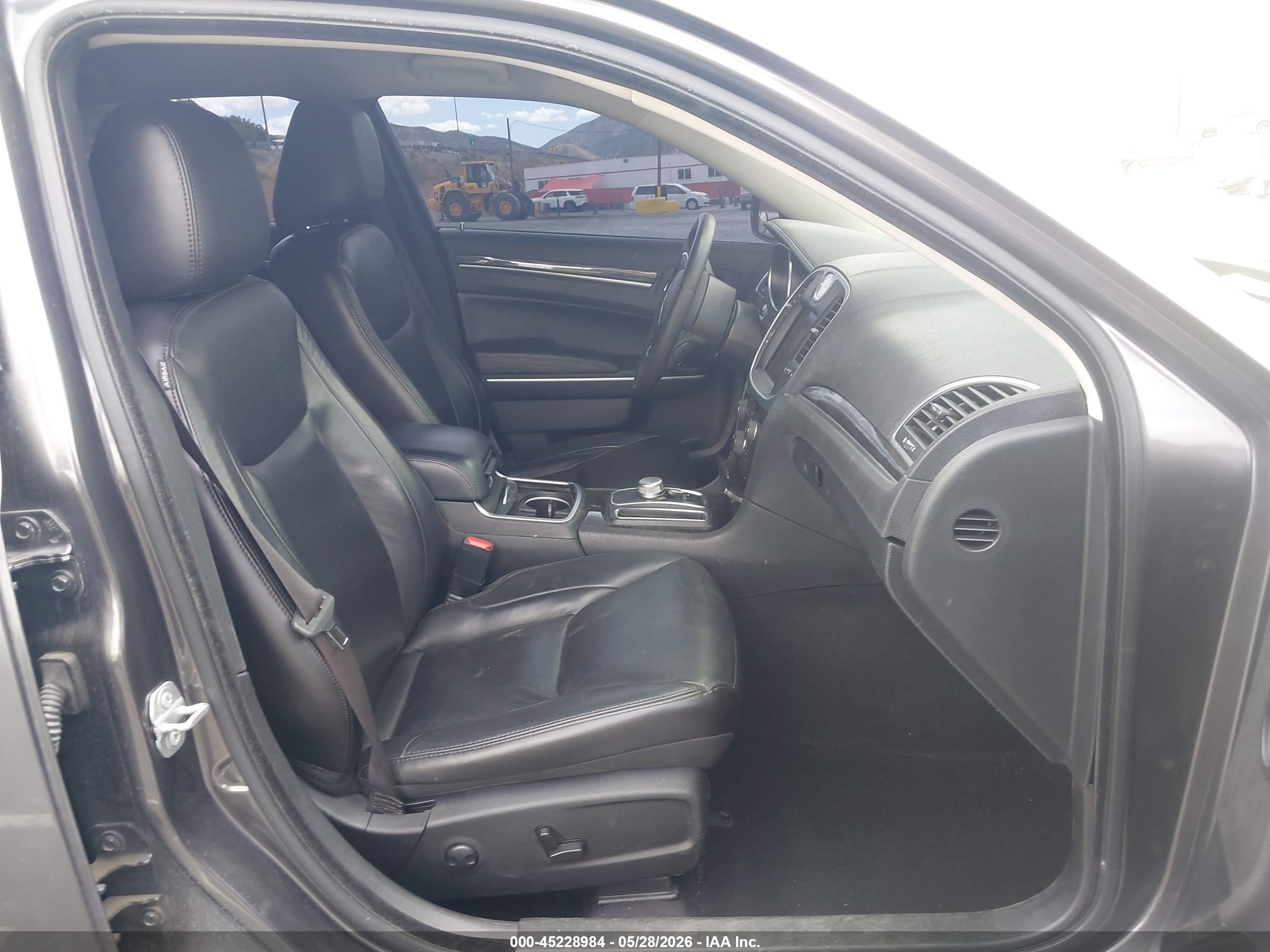 2022 Chrysler 300 Touring L Gray vin: 2C3CCADG9NH190826