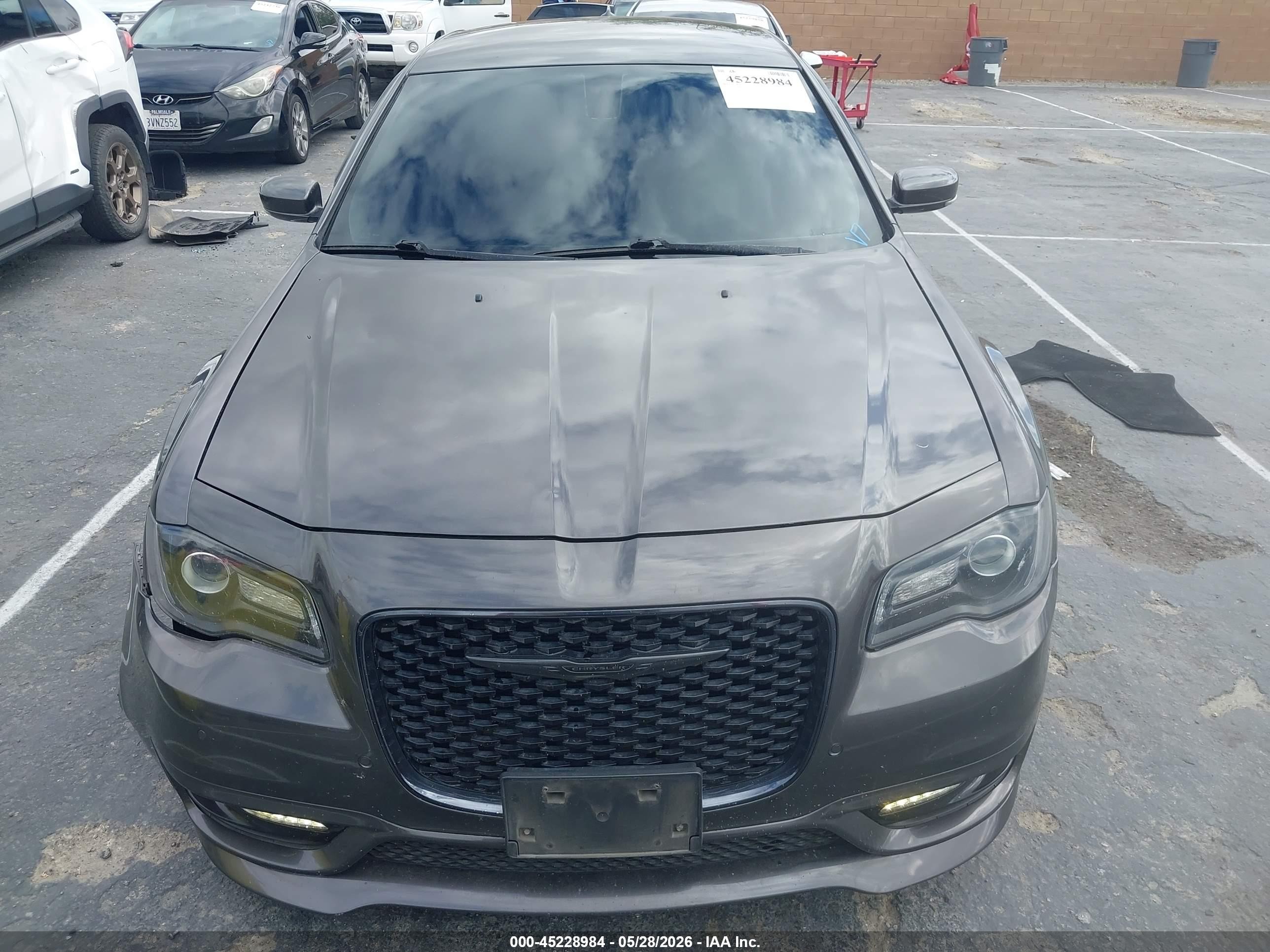 2022 Chrysler 300 Touring L Gray vin: 2C3CCADG9NH190826