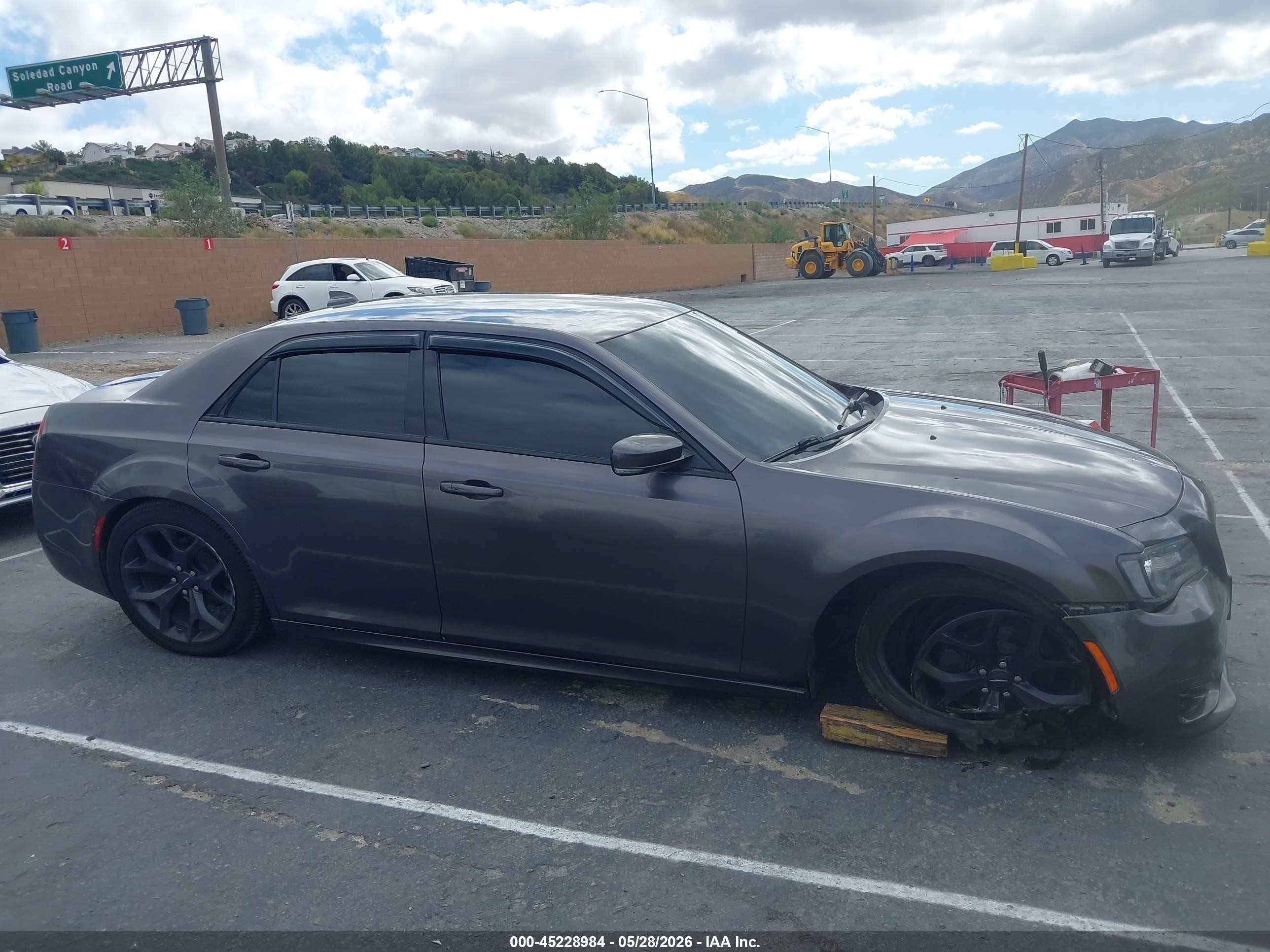 2022 Chrysler 300 Touring L Gray vin: 2C3CCADG9NH190826