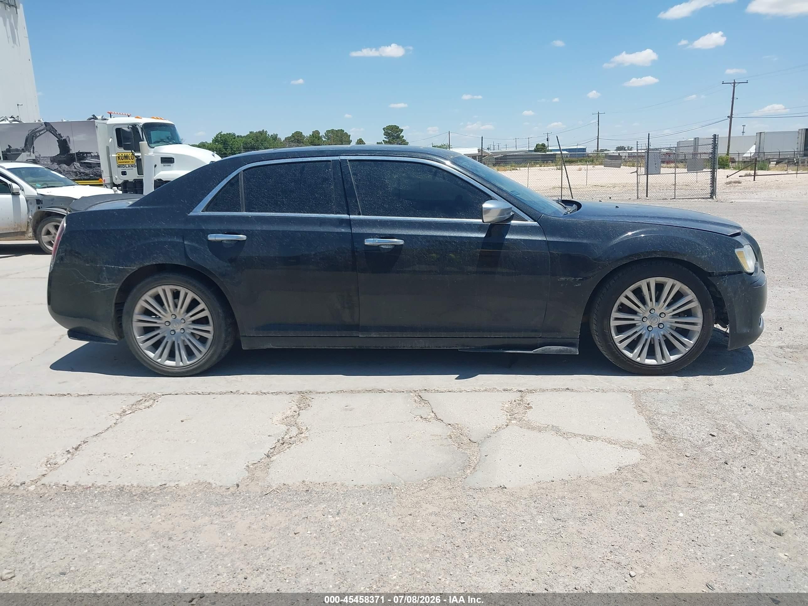 2013 Chrysler 300c John Varvatos Luxury Edition Черный vin: 2C3CCADT3DH627554