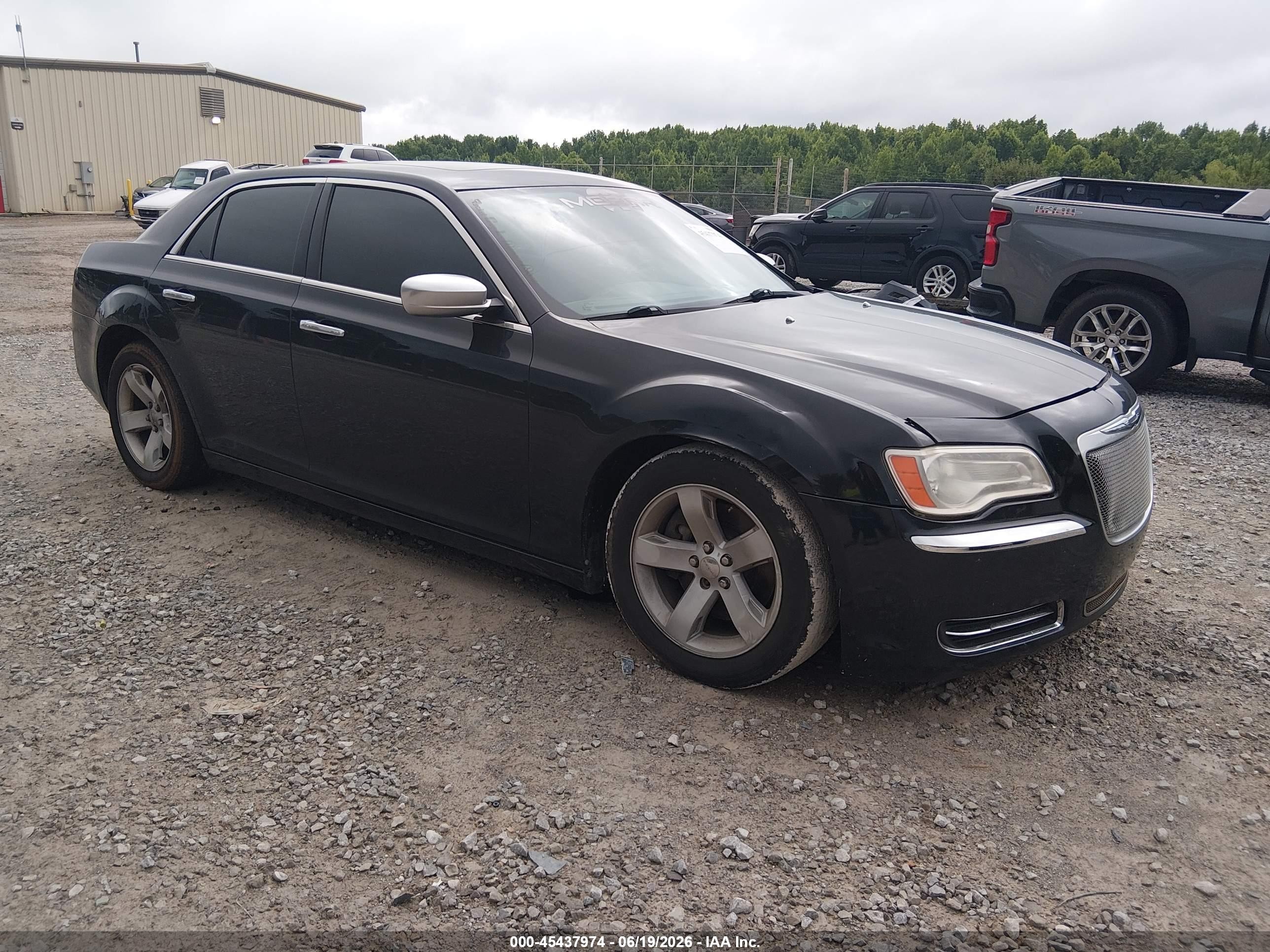 2013 Chrysler 300c John Varvatos Luxury Edition Black vin: 2C3CCADT5DH703551
