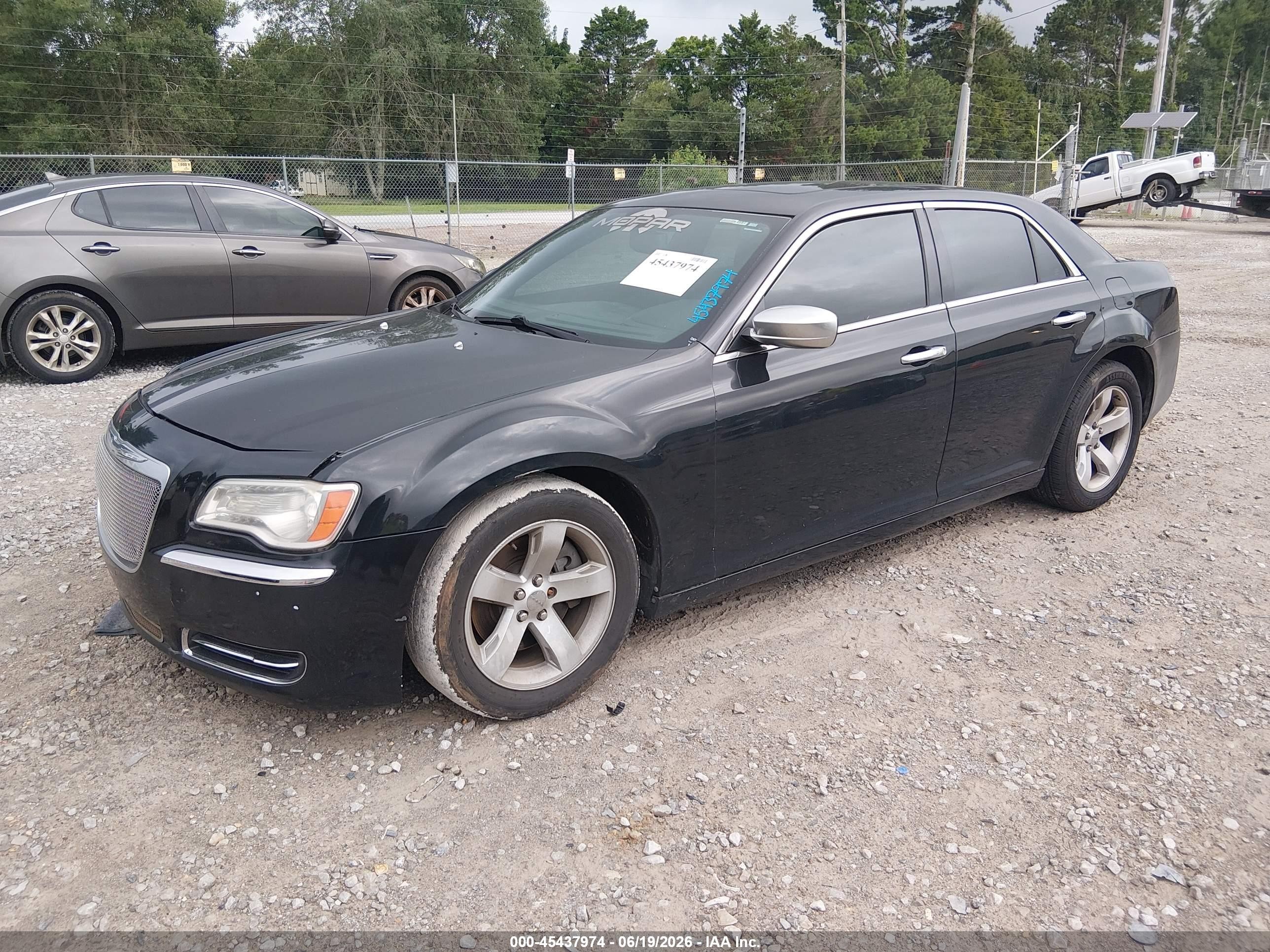 2013 Chrysler 300c John Varvatos Luxury Edition Black vin: 2C3CCADT5DH703551