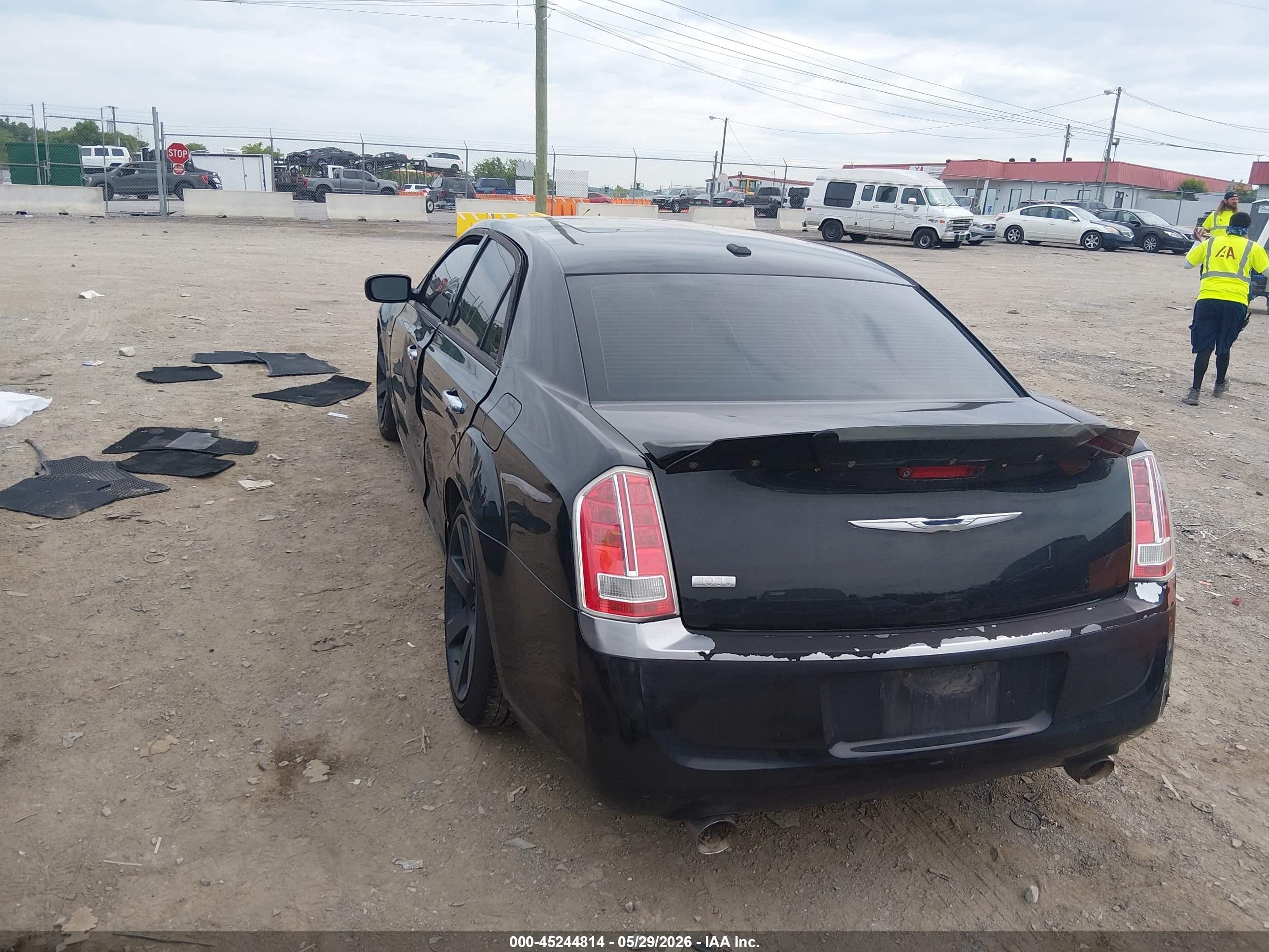 2014 Chrysler 300c John Varvatos Luxury Edition Black vin: 2C3CCADT5EH207389