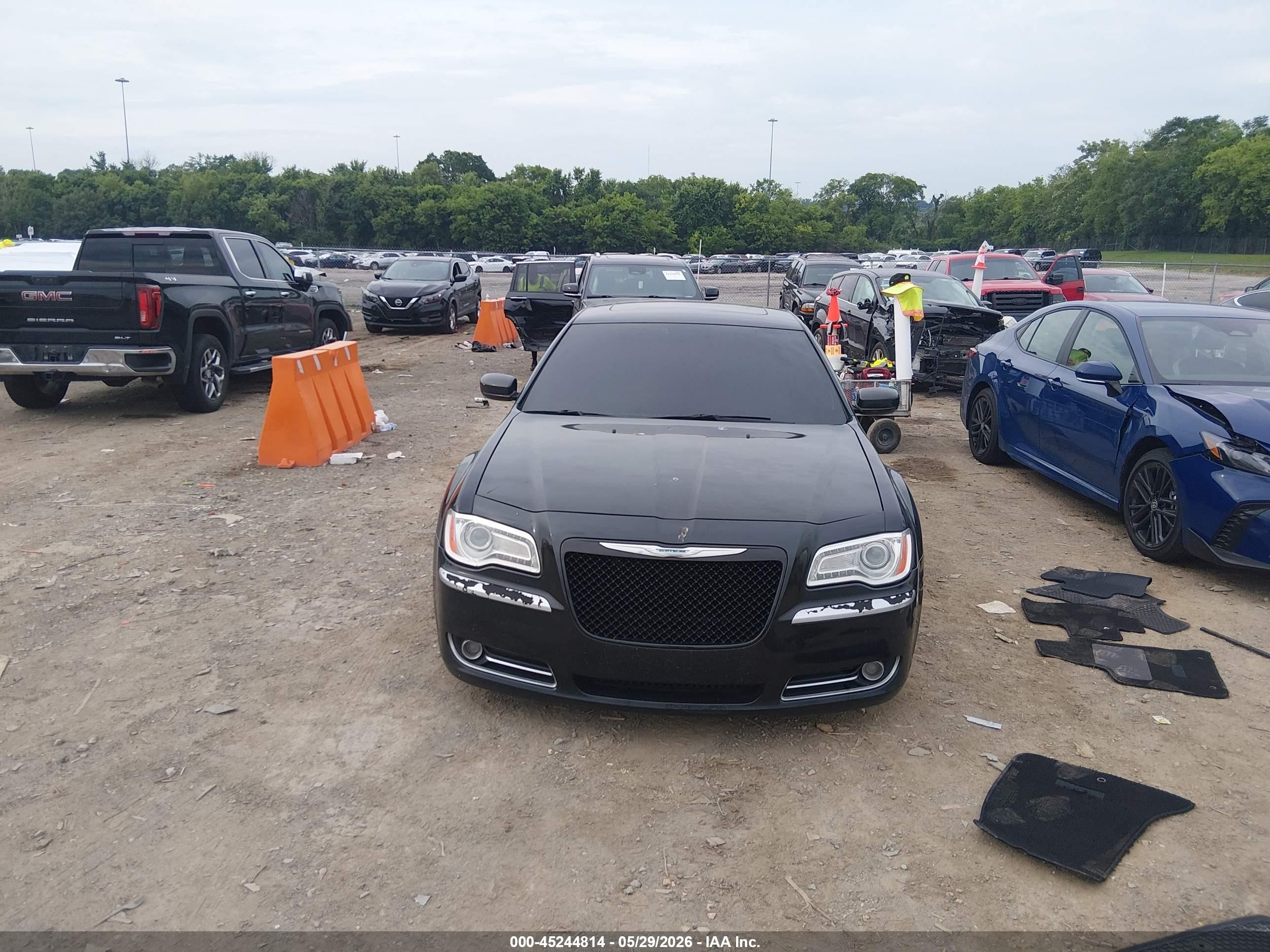 2014 Chrysler 300c John Varvatos Luxury Edition Black vin: 2C3CCADT5EH207389
