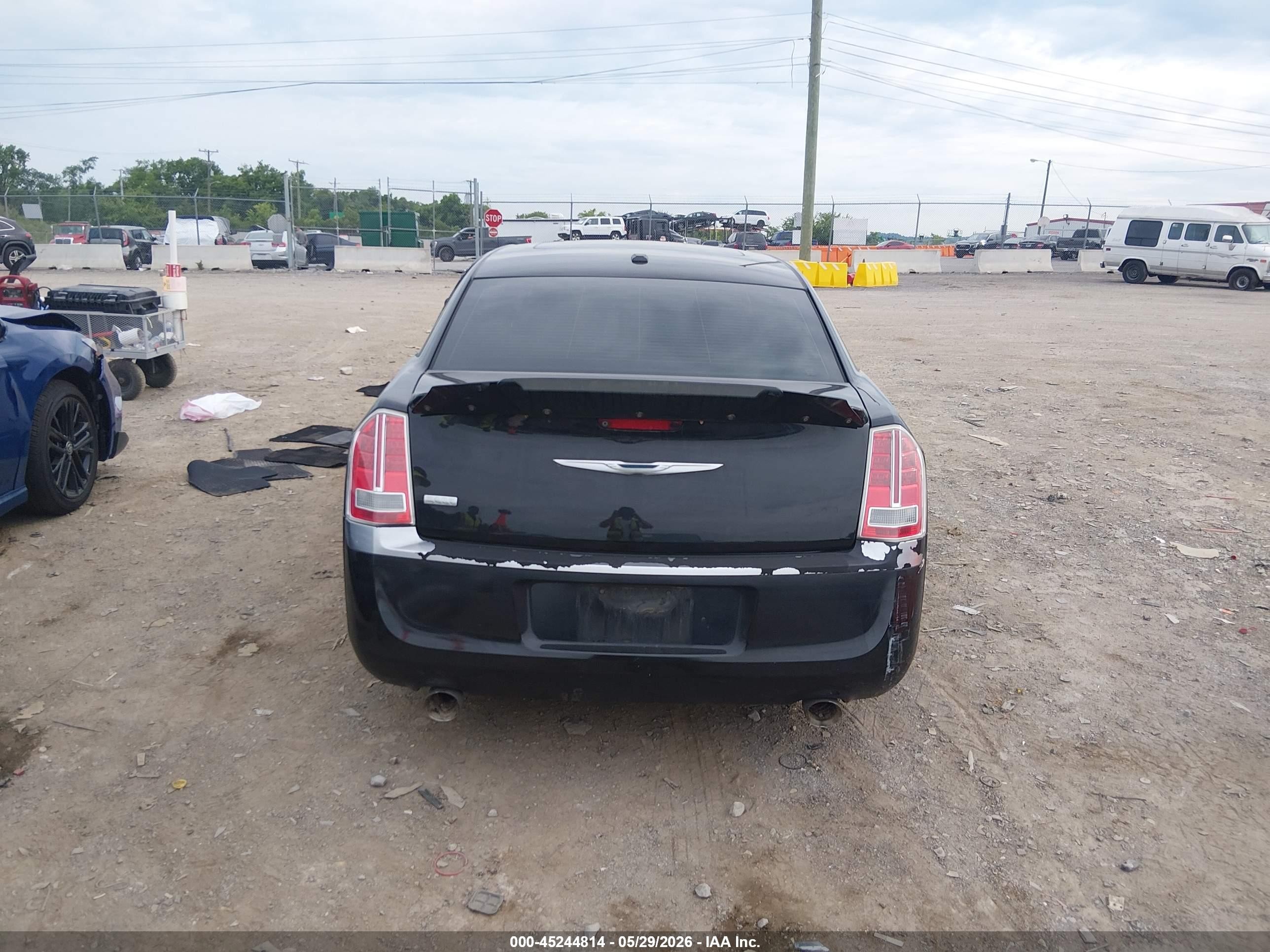 2014 Chrysler 300c John Varvatos Luxury Edition Black vin: 2C3CCADT5EH207389