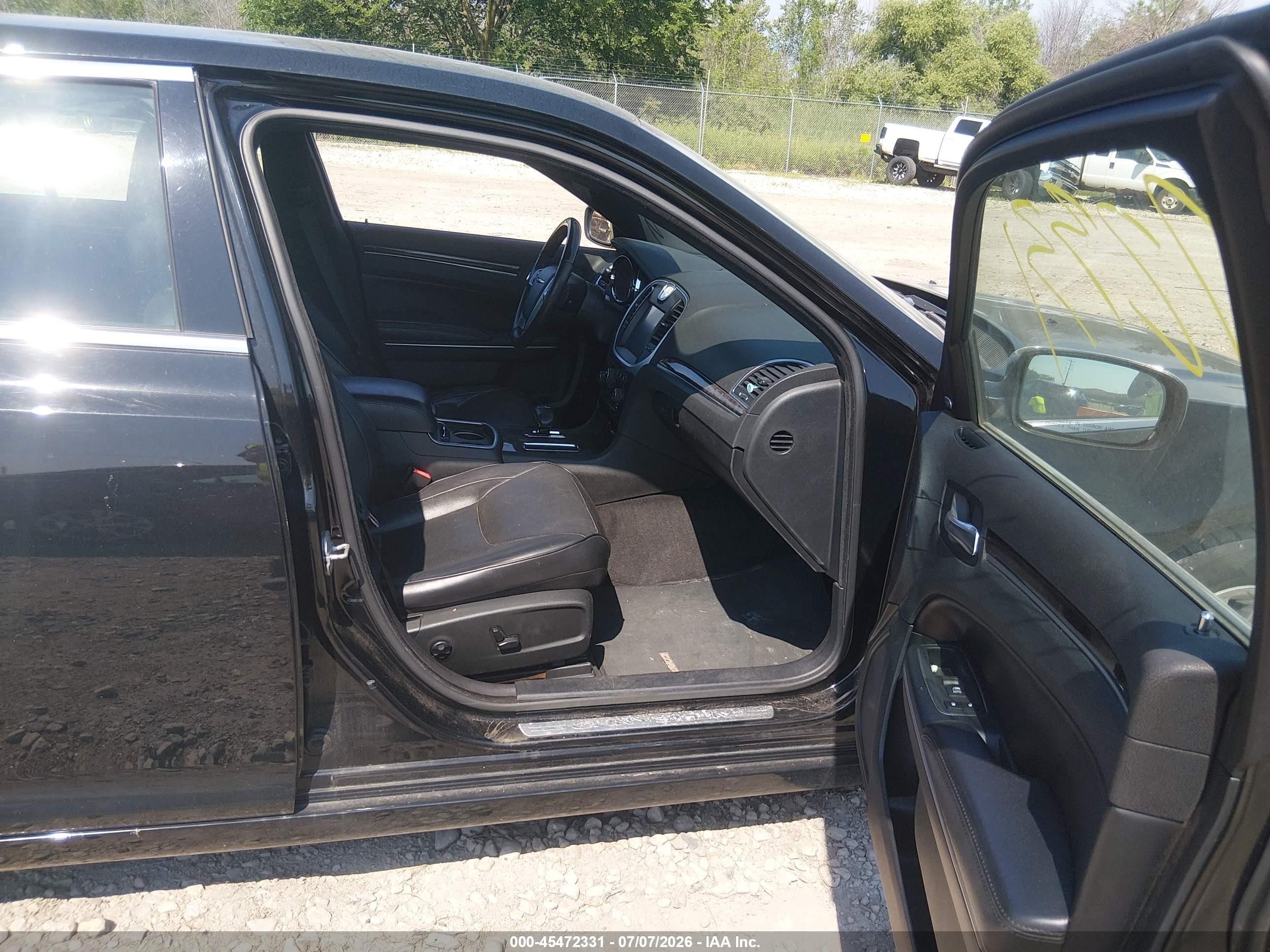 2013 Chrysler 300c   Black vin: 2C3CCAEG1DH504109