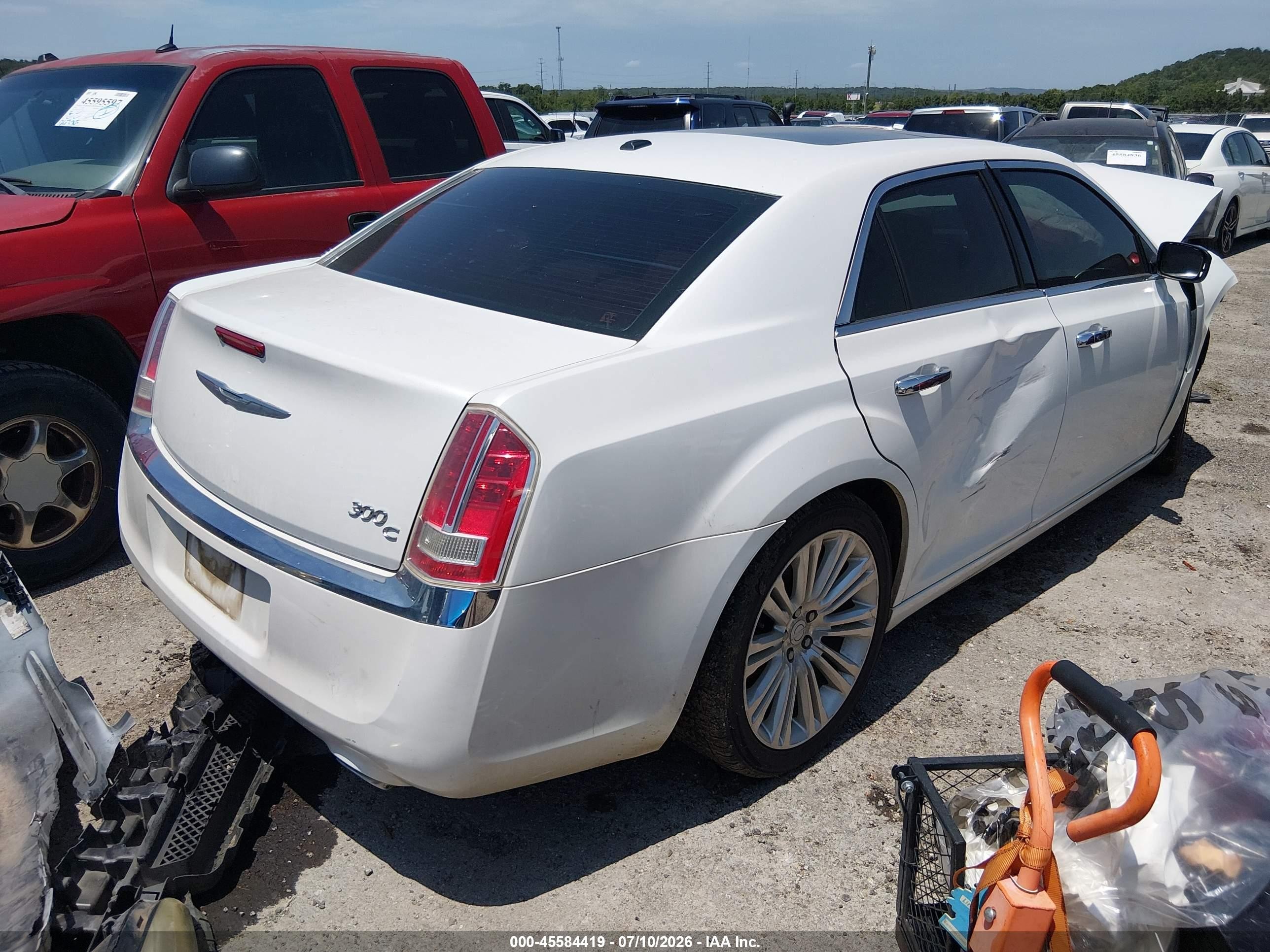 2014 Chrysler 300c   Белый vin: 2C3CCAEG1EH355153