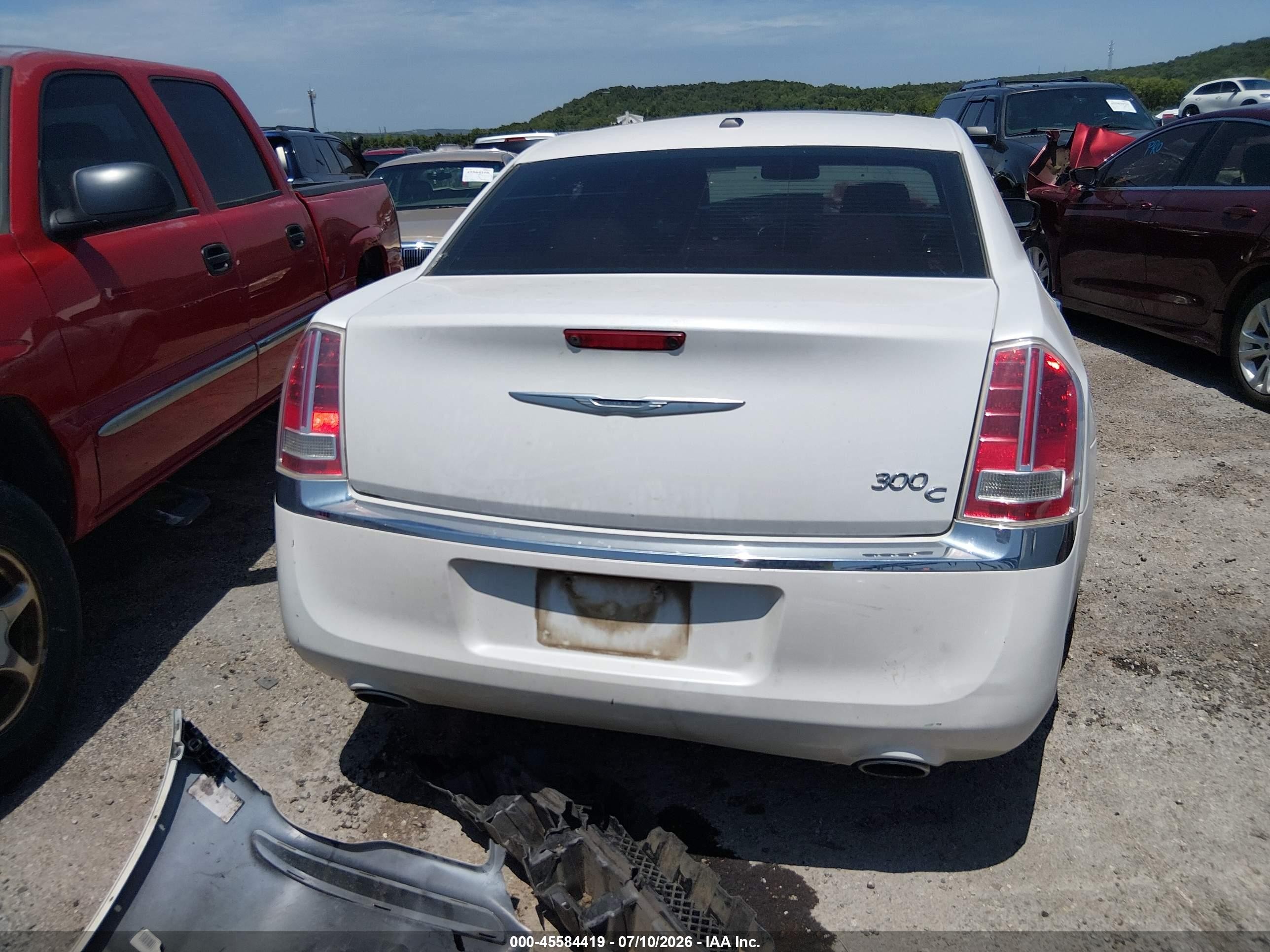 2014 Chrysler 300c   Белый vin: 2C3CCAEG1EH355153