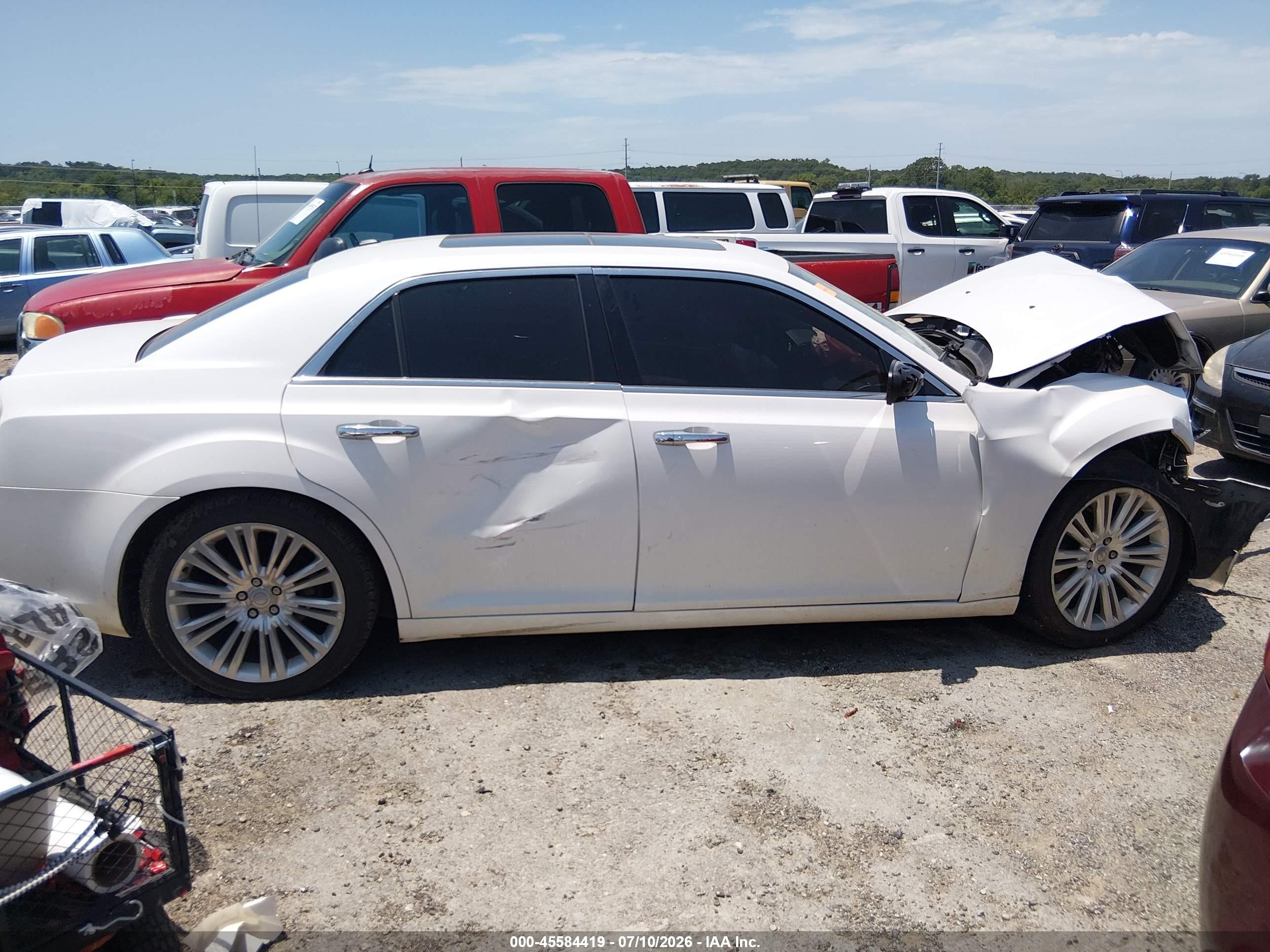 2014 Chrysler 300c   Белый vin: 2C3CCAEG1EH355153
