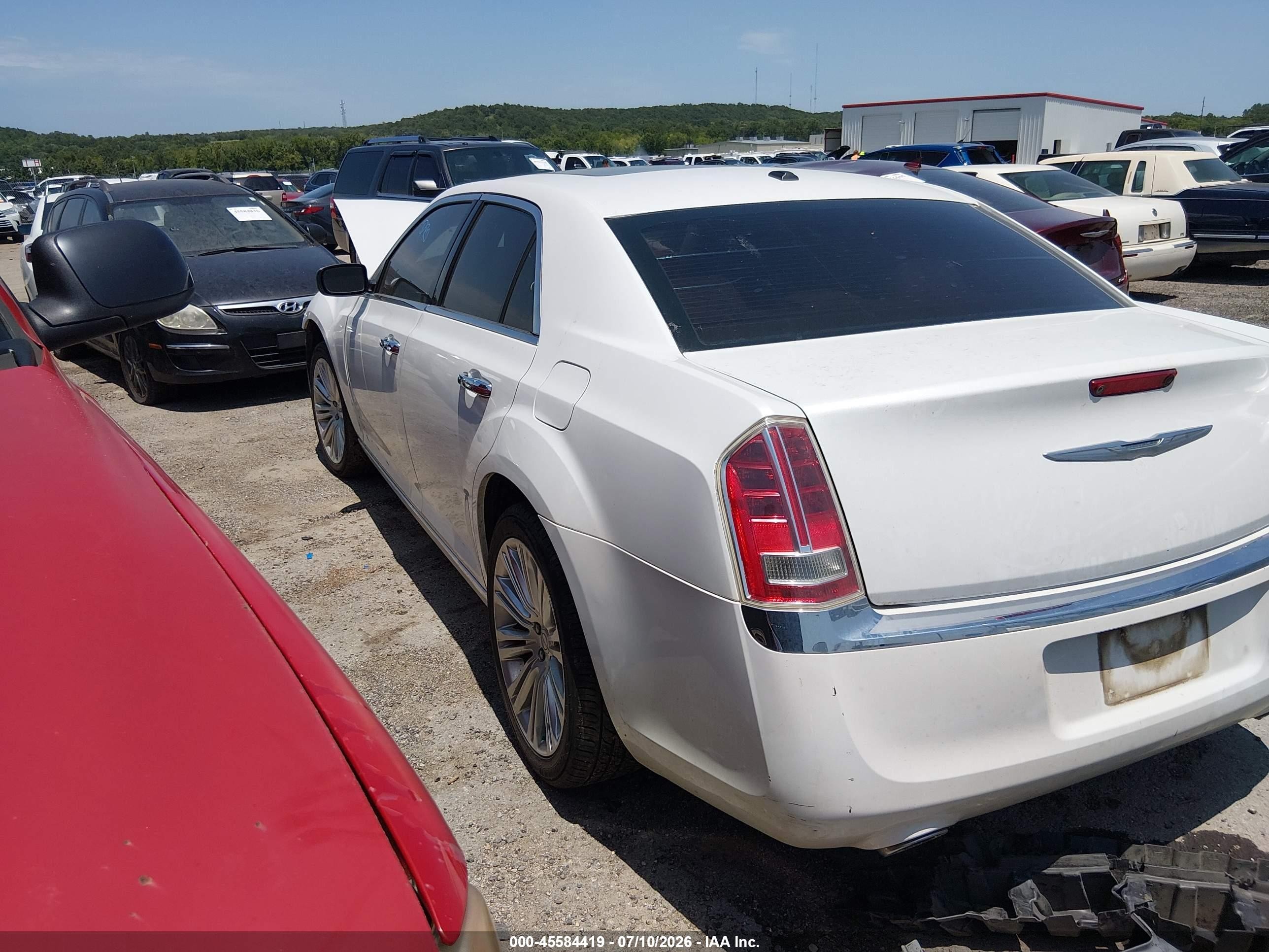 2014 Chrysler 300c   Белый vin: 2C3CCAEG1EH355153