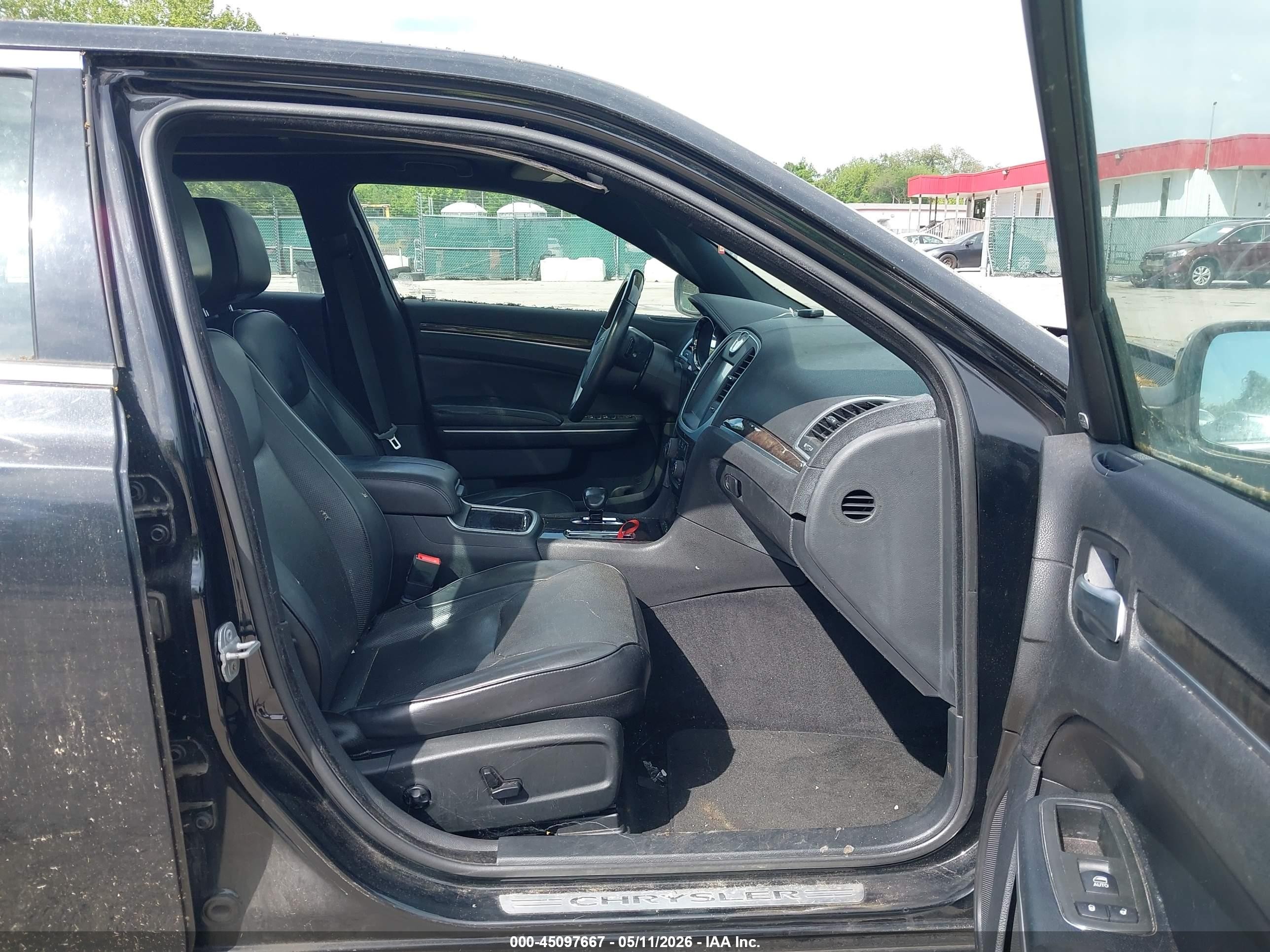 2014 Chrysler 300c   Black vin: 2C3CCAEG2EH120079
