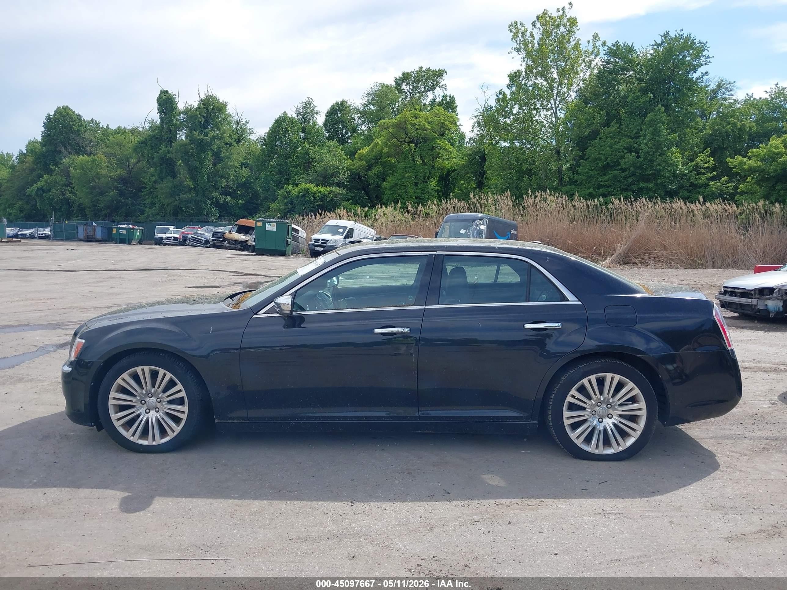 2014 Chrysler 300c   Black vin: 2C3CCAEG2EH120079