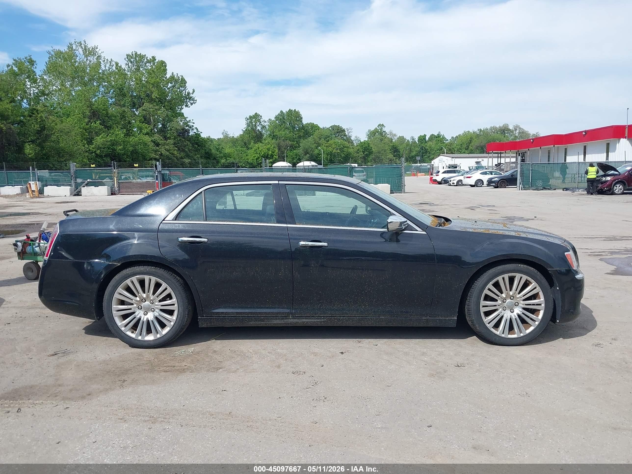 2014 Chrysler 300c   Black vin: 2C3CCAEG2EH120079