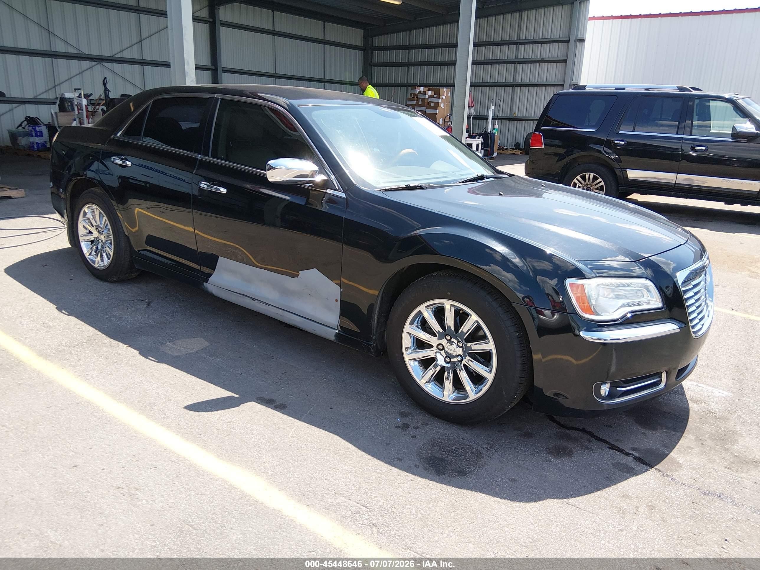 2014 Chrysler 300c   Black vin: 2C3CCAEG2EH189807