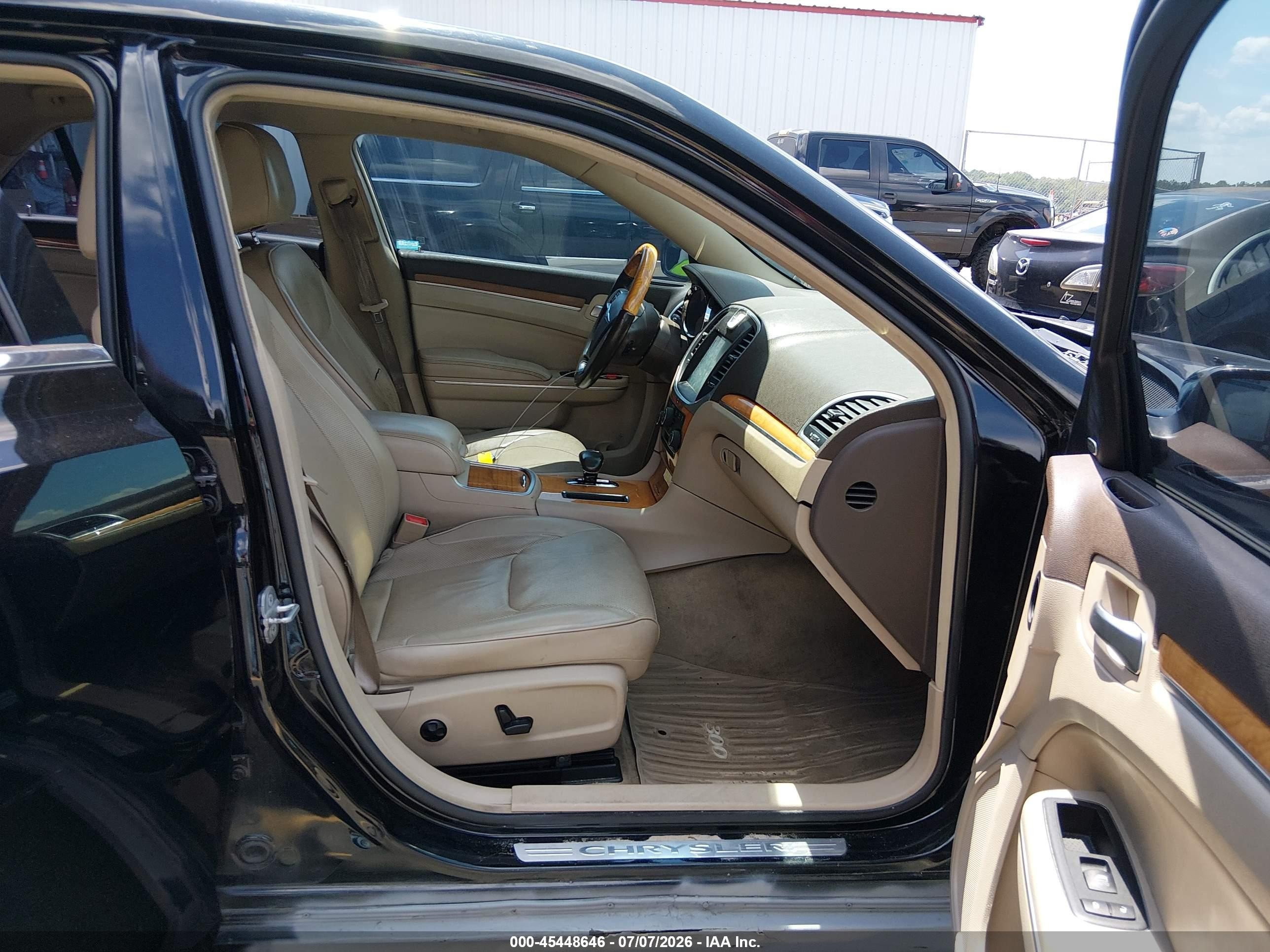 2014 Chrysler 300c   Black vin: 2C3CCAEG2EH189807