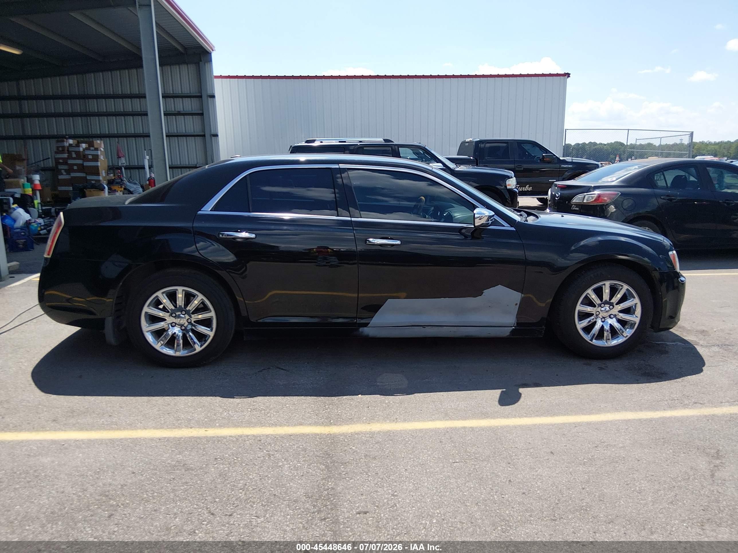 2014 Chrysler 300c   Black vin: 2C3CCAEG2EH189807