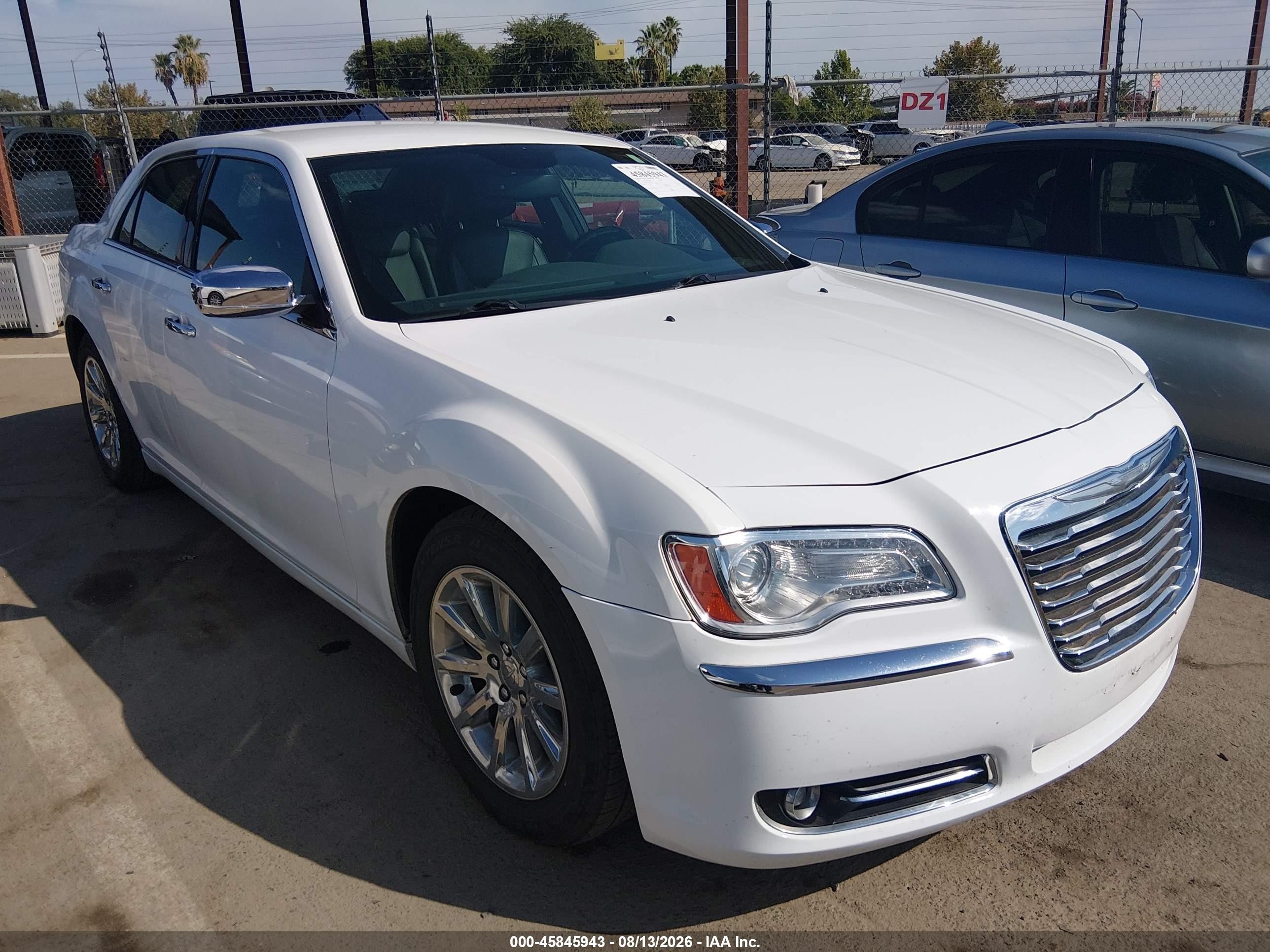 2014 Chrysler 300c   White vin: 2C3CCAEG2EH252825