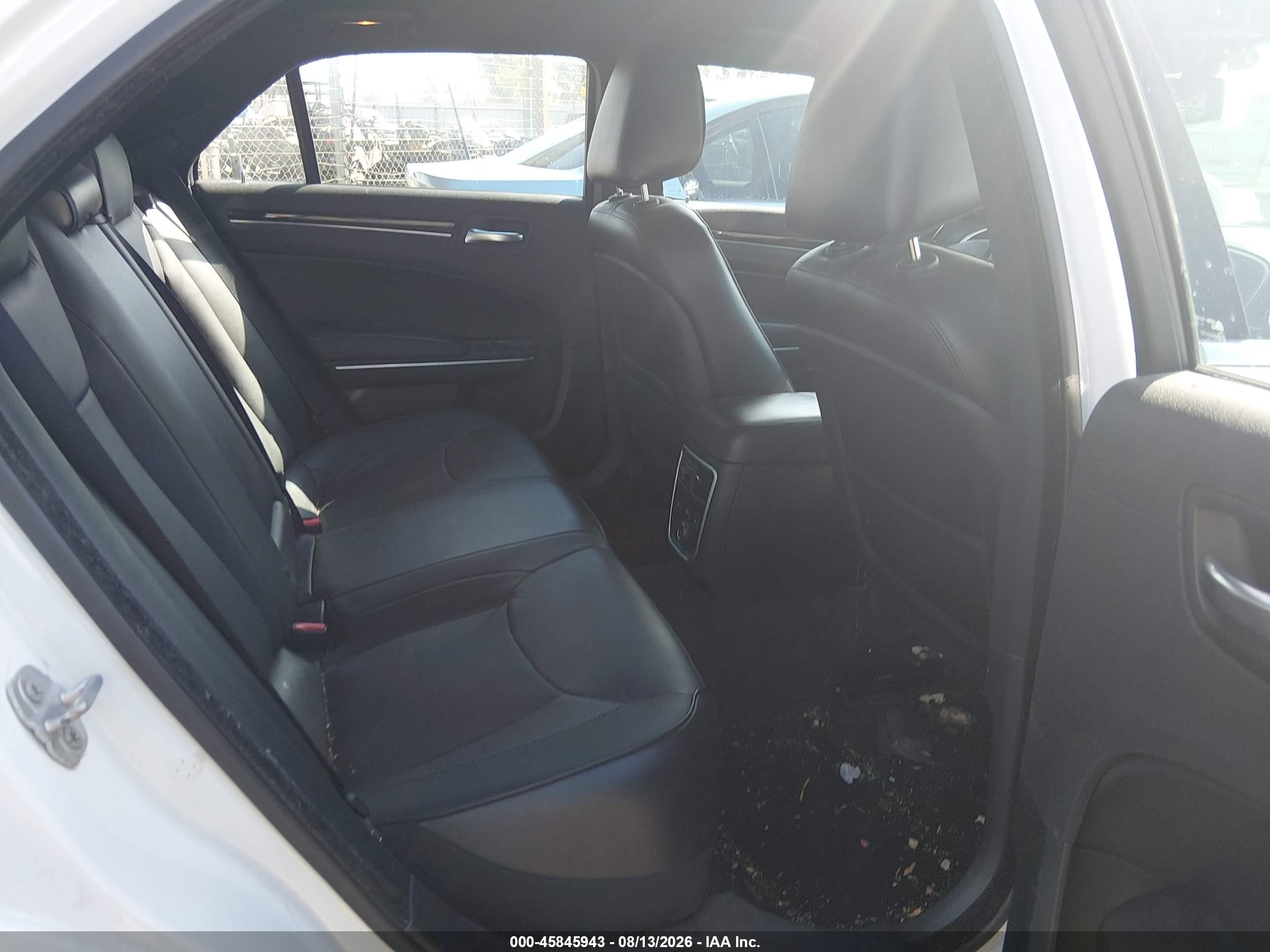 2014 Chrysler 300c   White vin: 2C3CCAEG2EH252825
