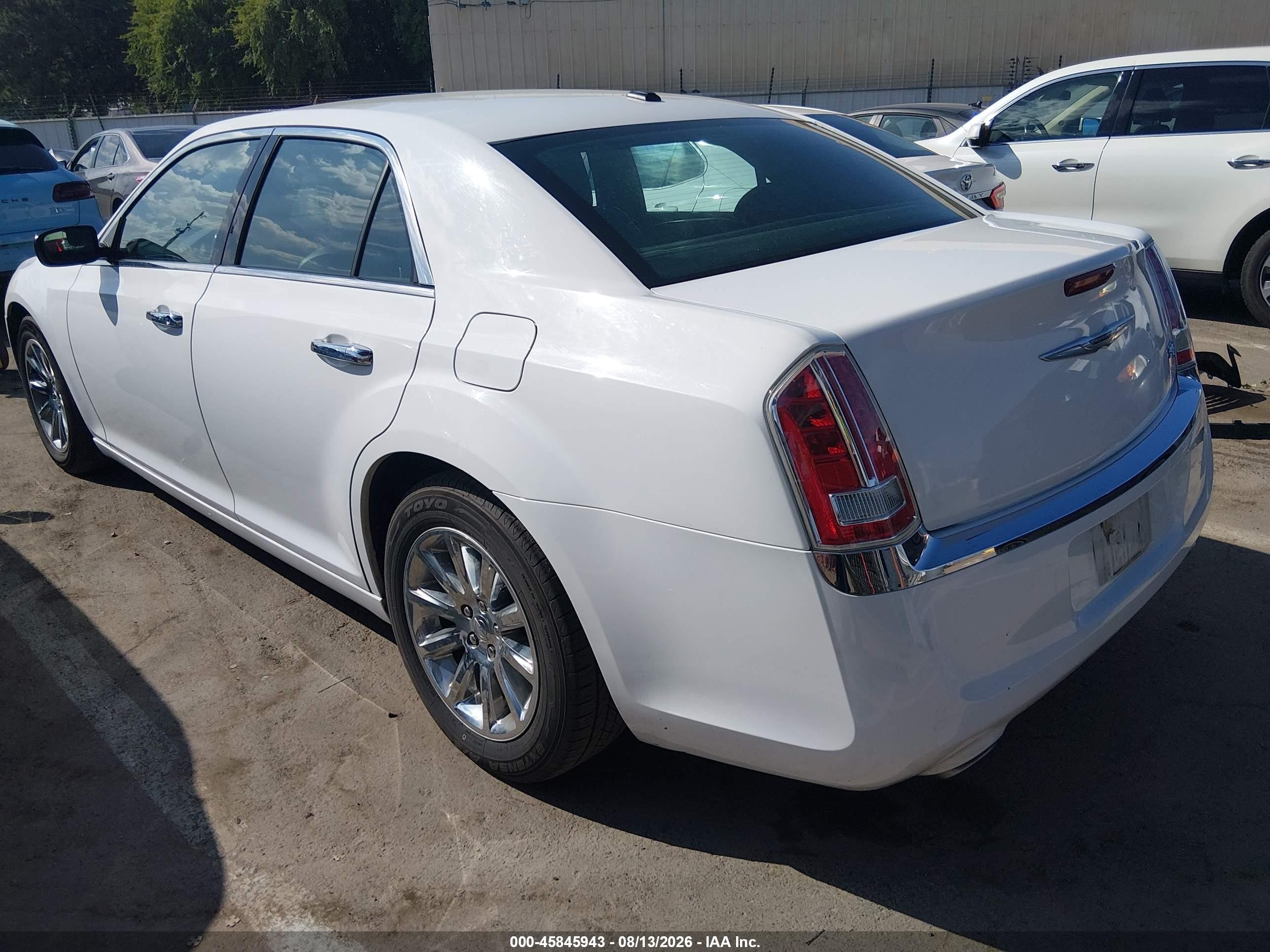 2014 Chrysler 300c   White vin: 2C3CCAEG2EH252825