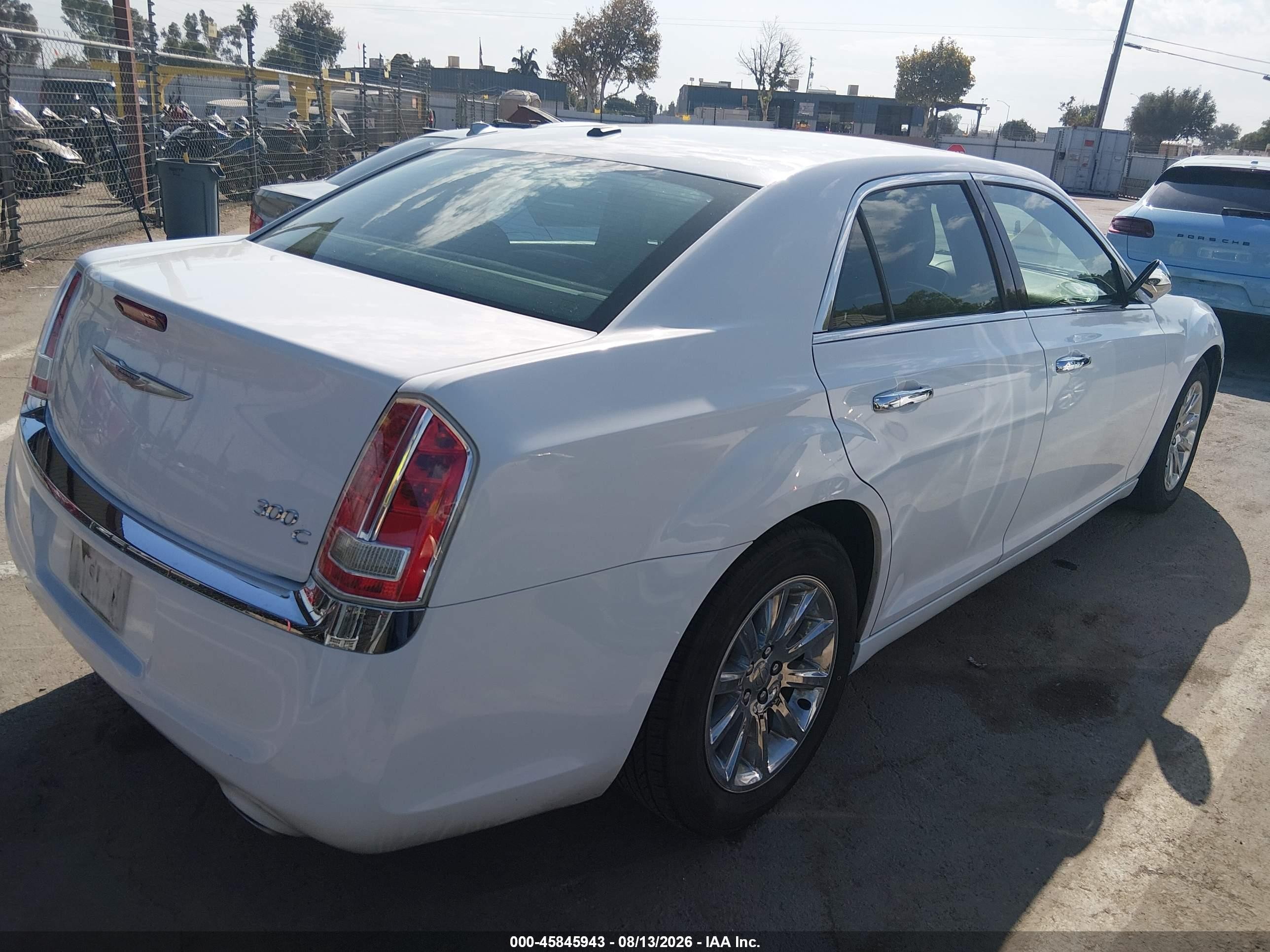 2014 Chrysler 300c   White vin: 2C3CCAEG2EH252825
