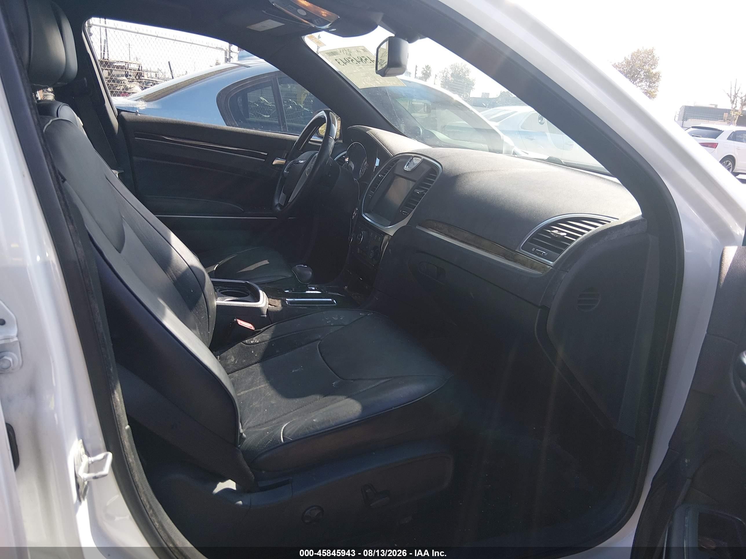 2014 Chrysler 300c   White vin: 2C3CCAEG2EH252825